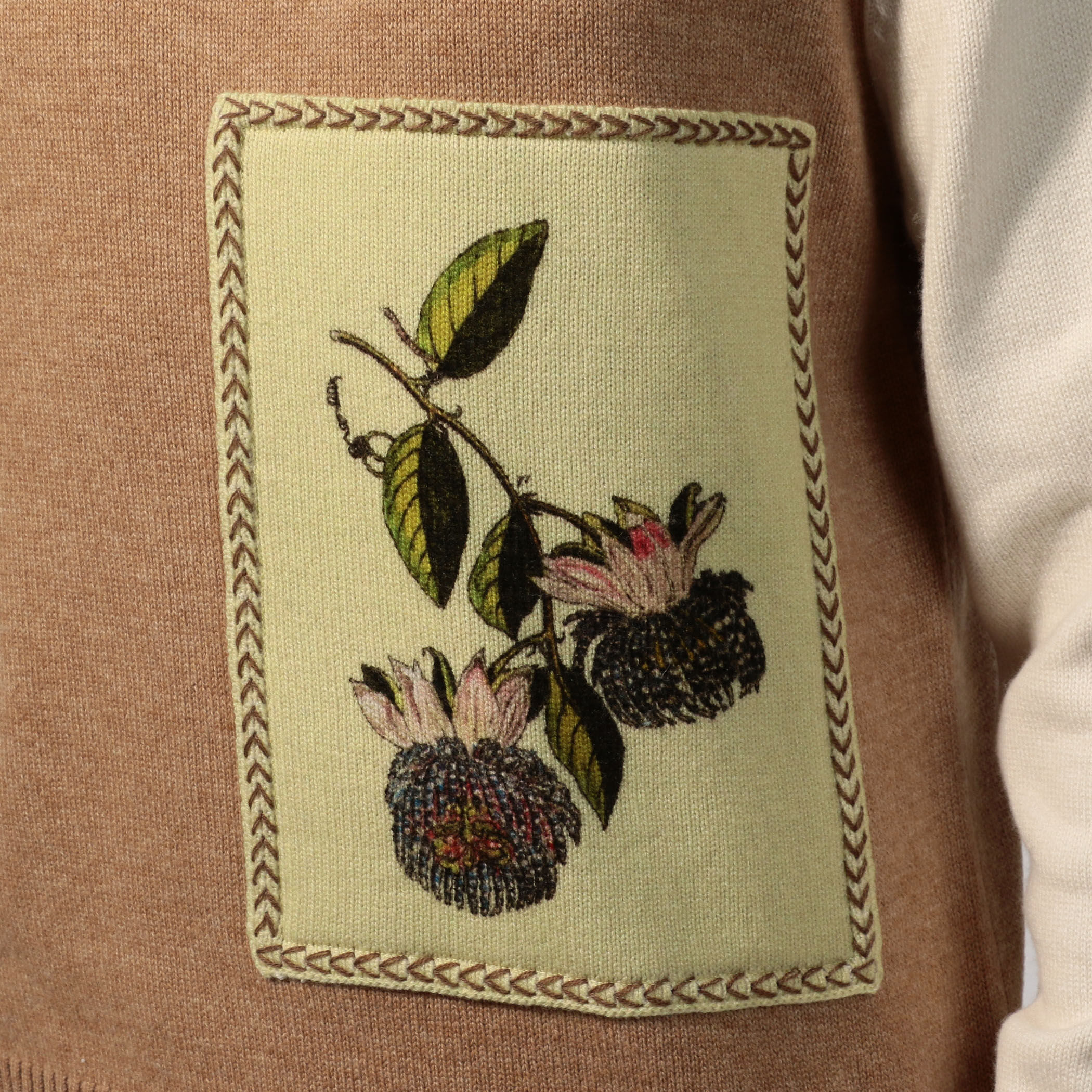 □CABaN ウールカシミヤ アートフレーム クルーネックプル