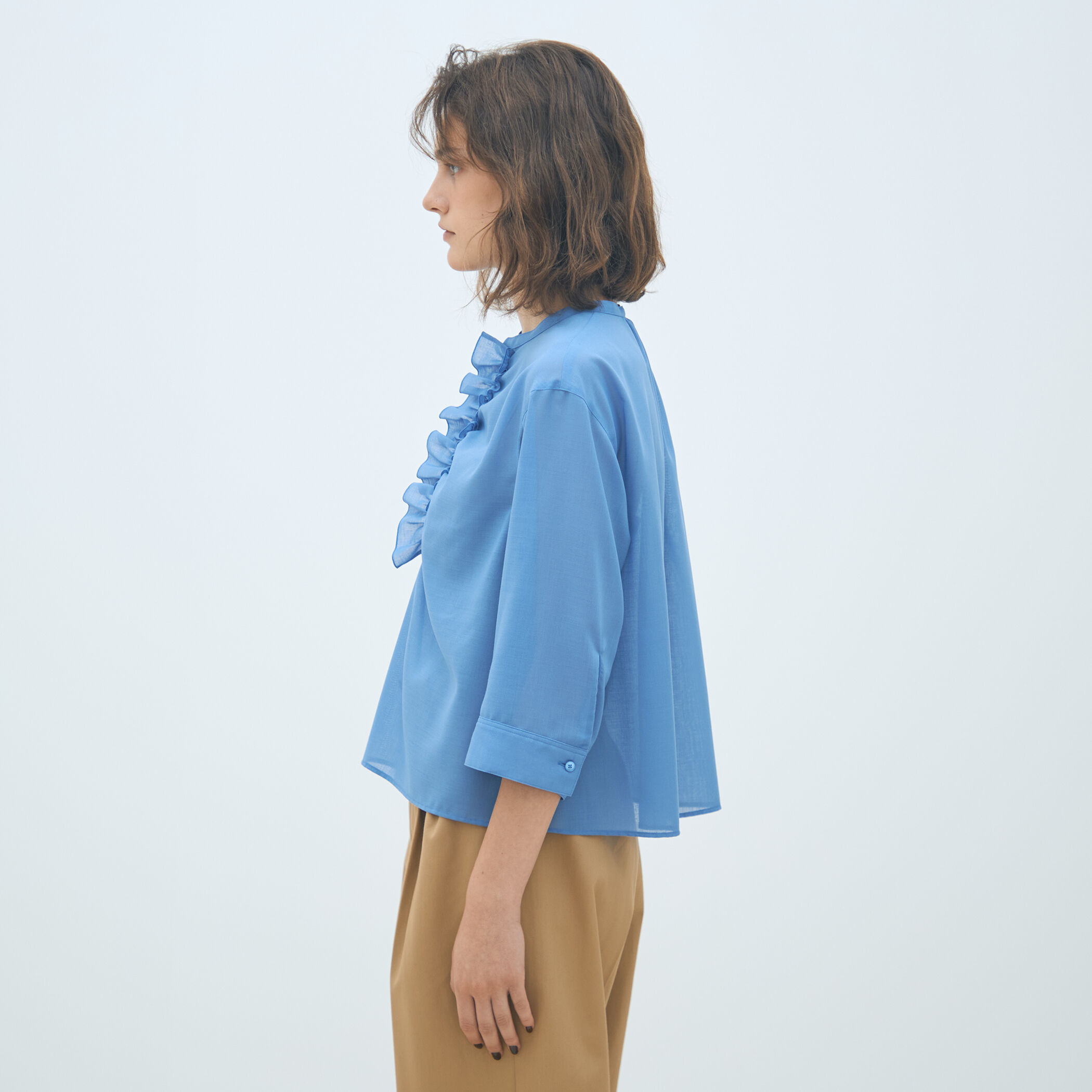 ポリエステルウールボイル フリルブラウス｜トゥモローランド 公式通販