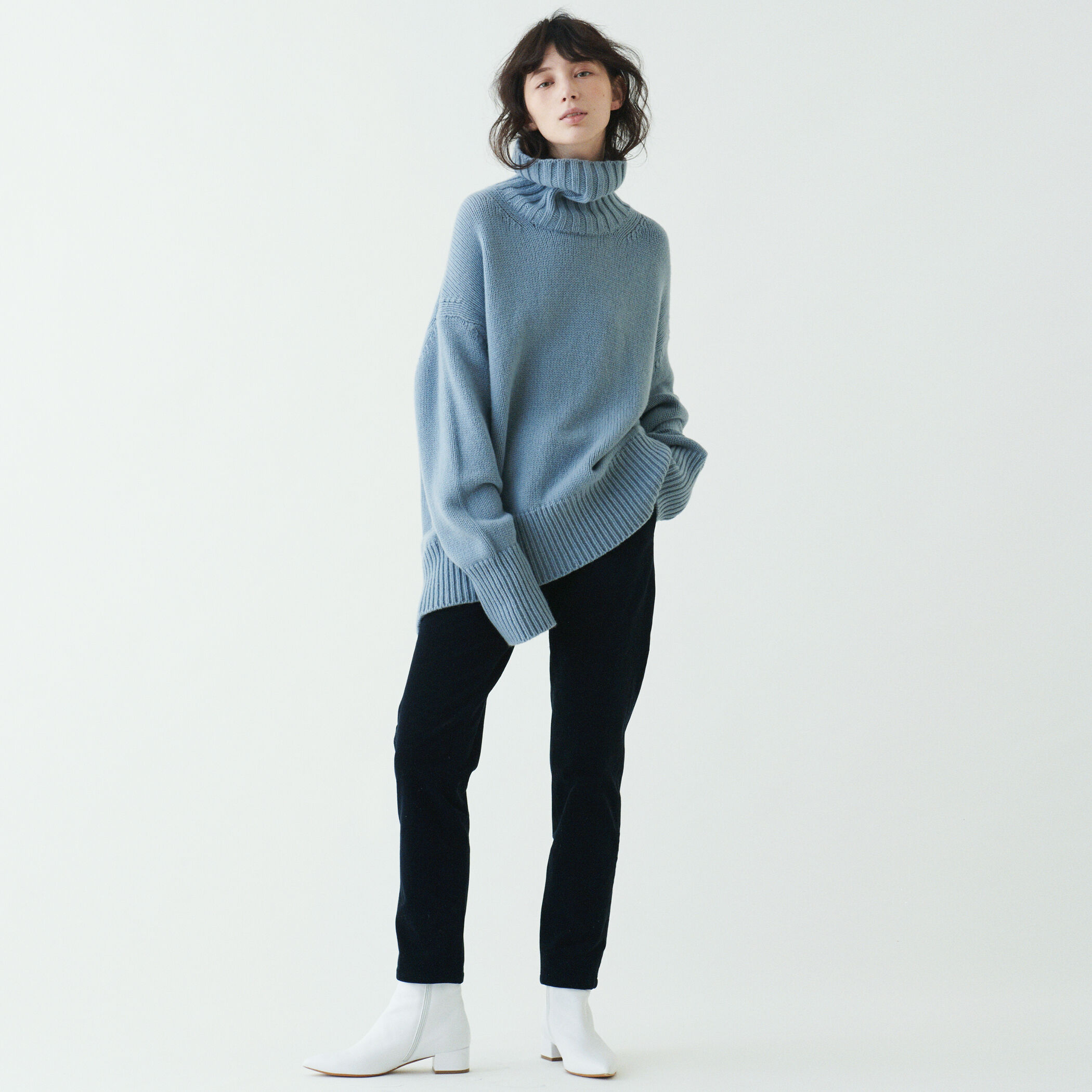 セブンイレブン 冬ギフト カタログ コットンコーデュロイ シガレットパンツ｜トゥモローランド 公式通販 パンツ