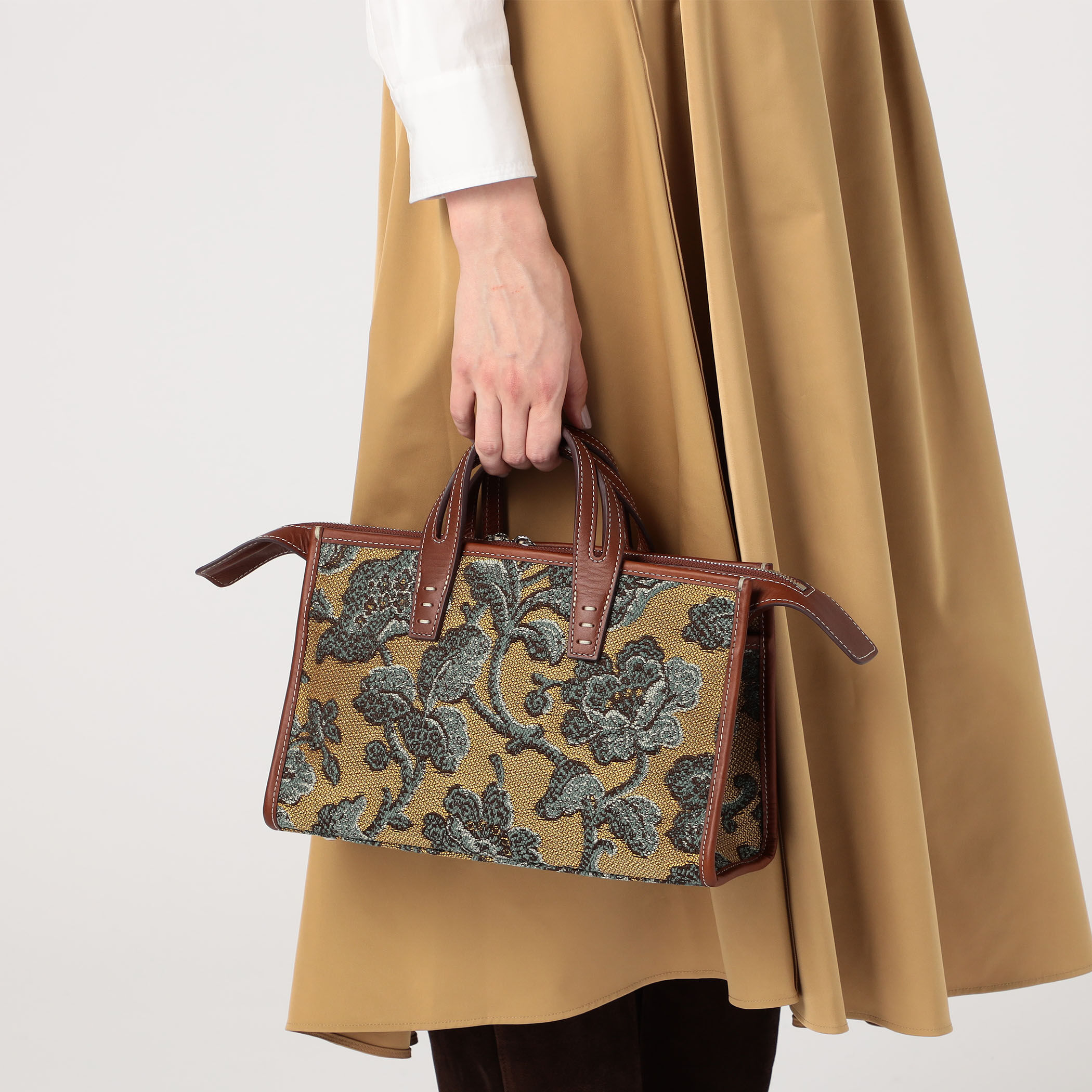 A VACATION SABRINA ハンドバッグ｜トゥモローランド 公式通販