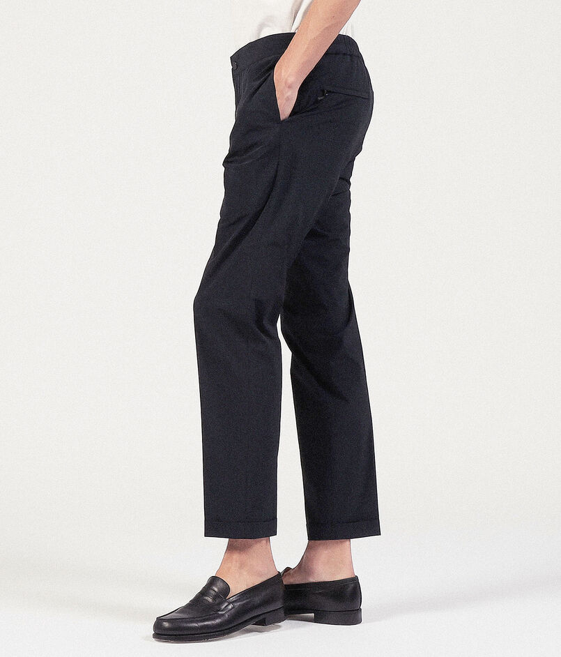 ナイロンポリウレタン ノープリーツスリムパンツ｜トゥモローランド  