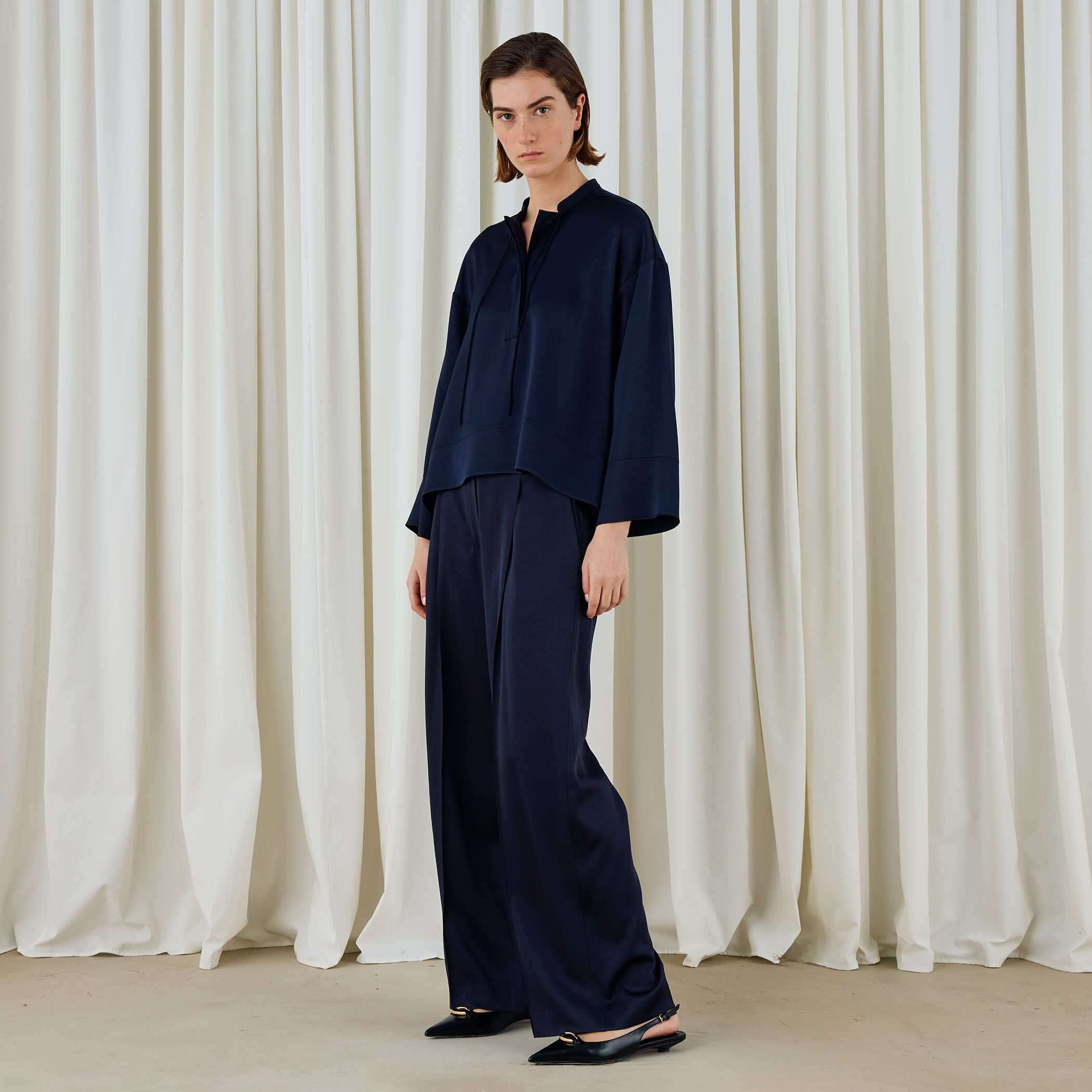 ADORE｜◇コンパクトサテンブラウス | Rakuten Fashion(楽天