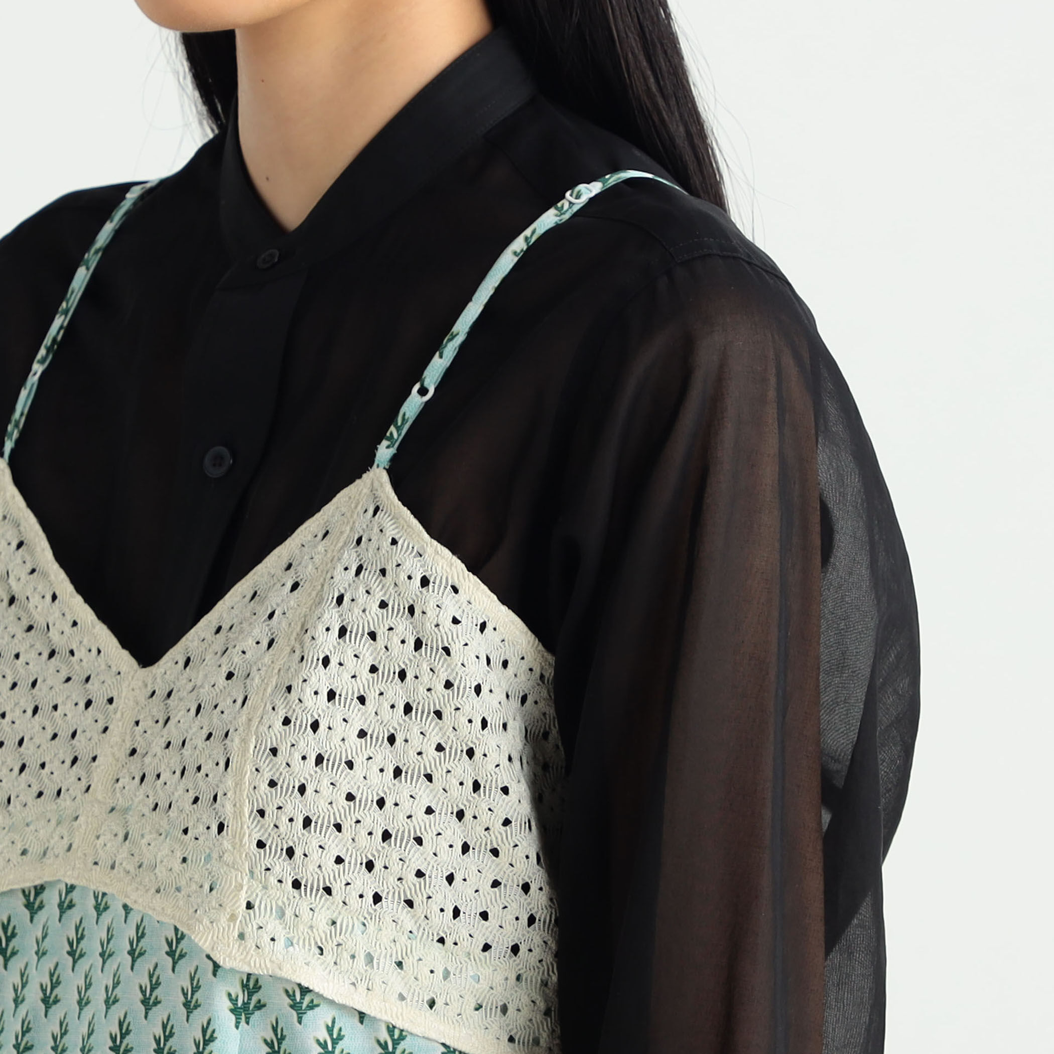 リバティプリントレース キャミソールワンピース｜トゥモローランド