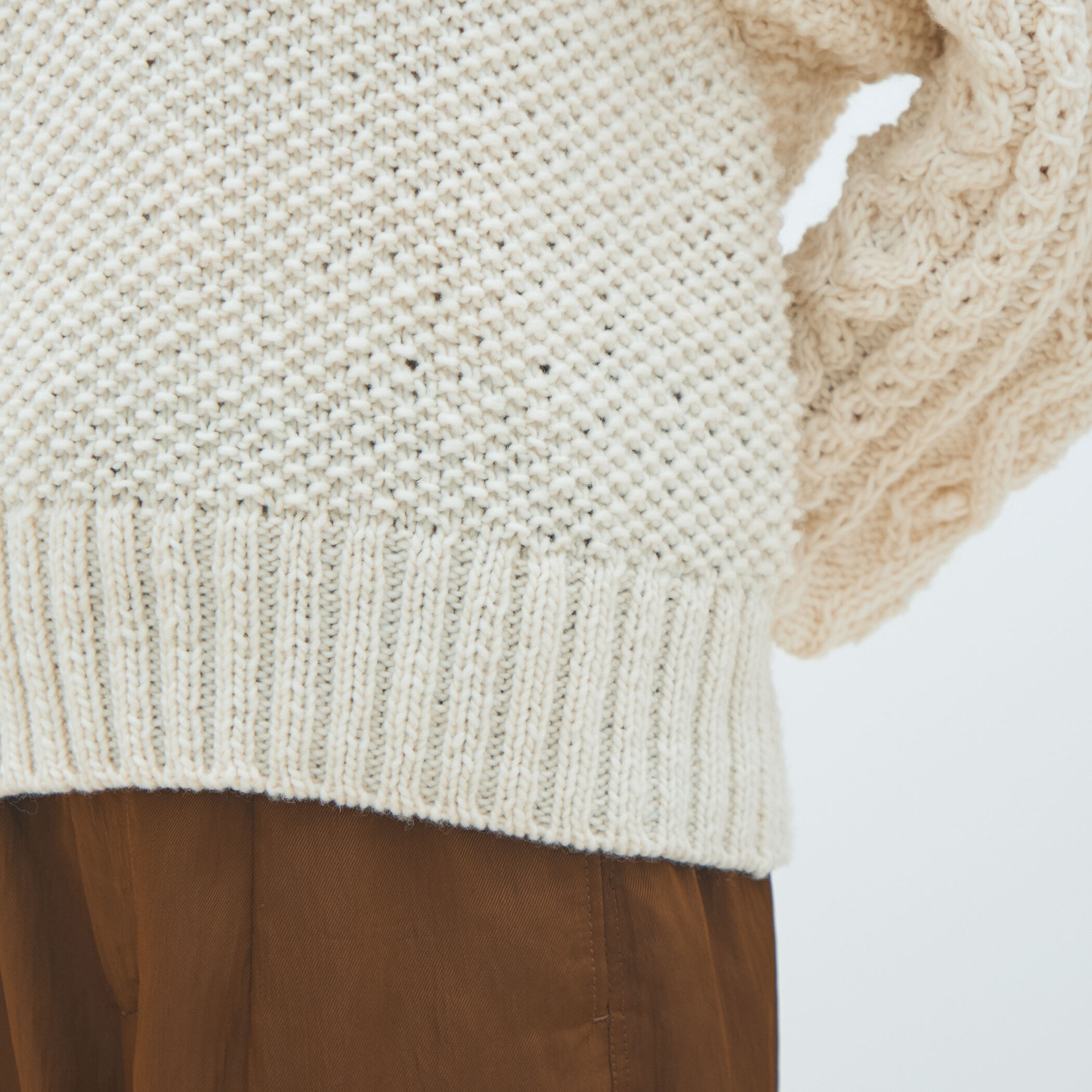 ハンドニット キーネックプルオーバー｜トゥモローランド 公式通販