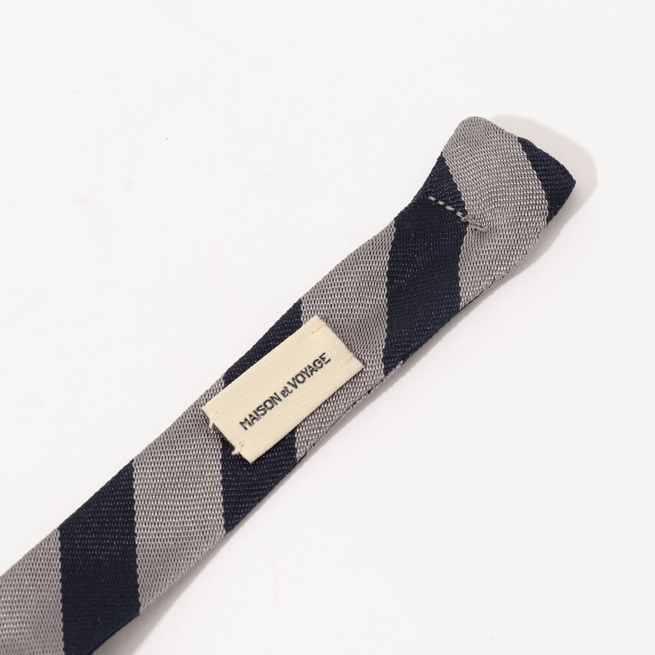 MAISON et VOYAGE シルク レジメタルボウタイ｜トゥモローランド 公式通販