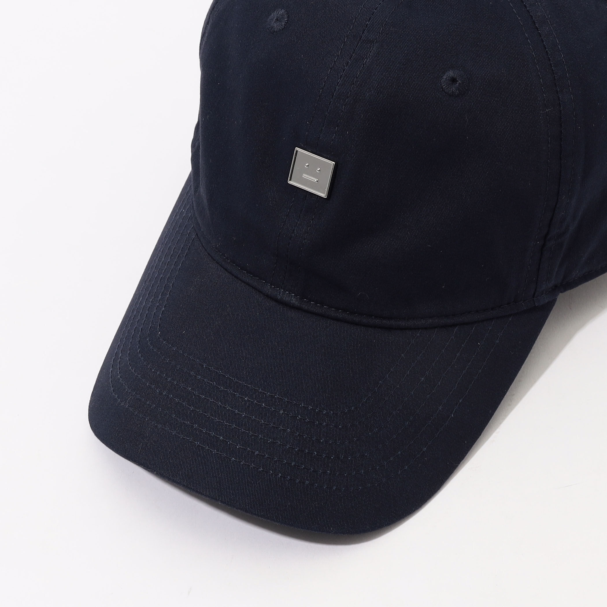 acne studios スタッズトリム　キャップ acne studios スタッズトリム キャップ