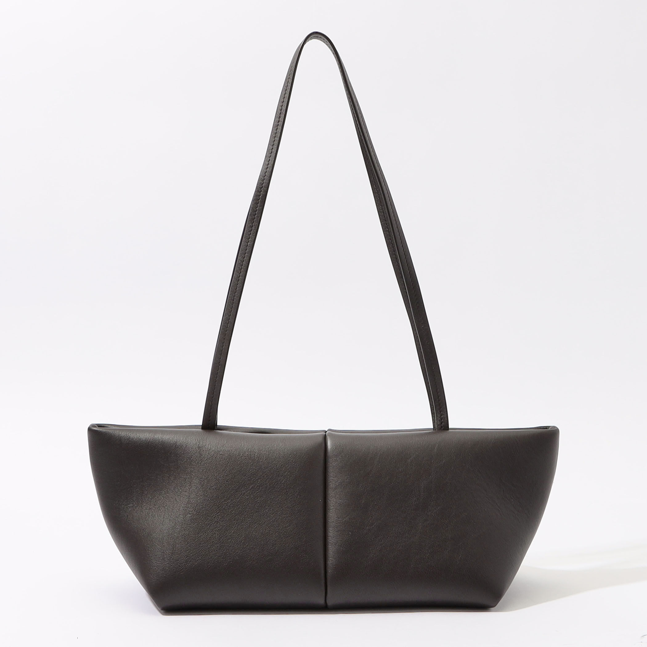 バッグ Derlanger MAEDEN Boulvad sling ショルダーバッグ｜トゥモローランド 公式通販