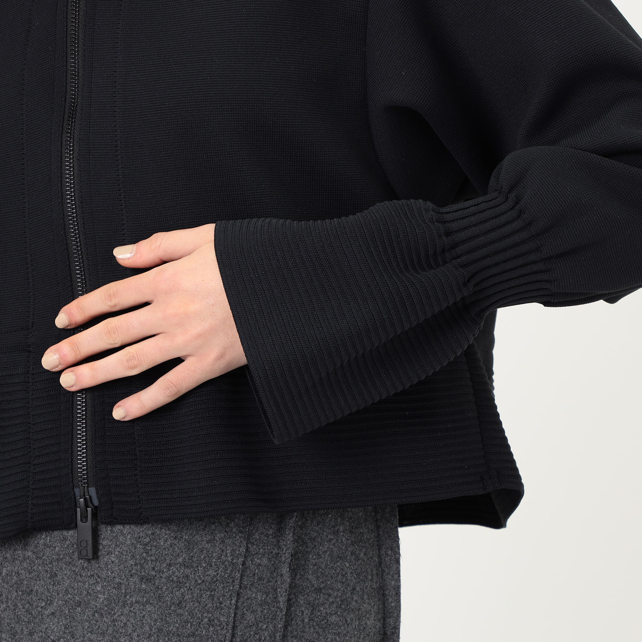 CFCL MILAN MARIE SLEEVE CROPPED ZIP BLOUSON｜トゥモローランド 公式