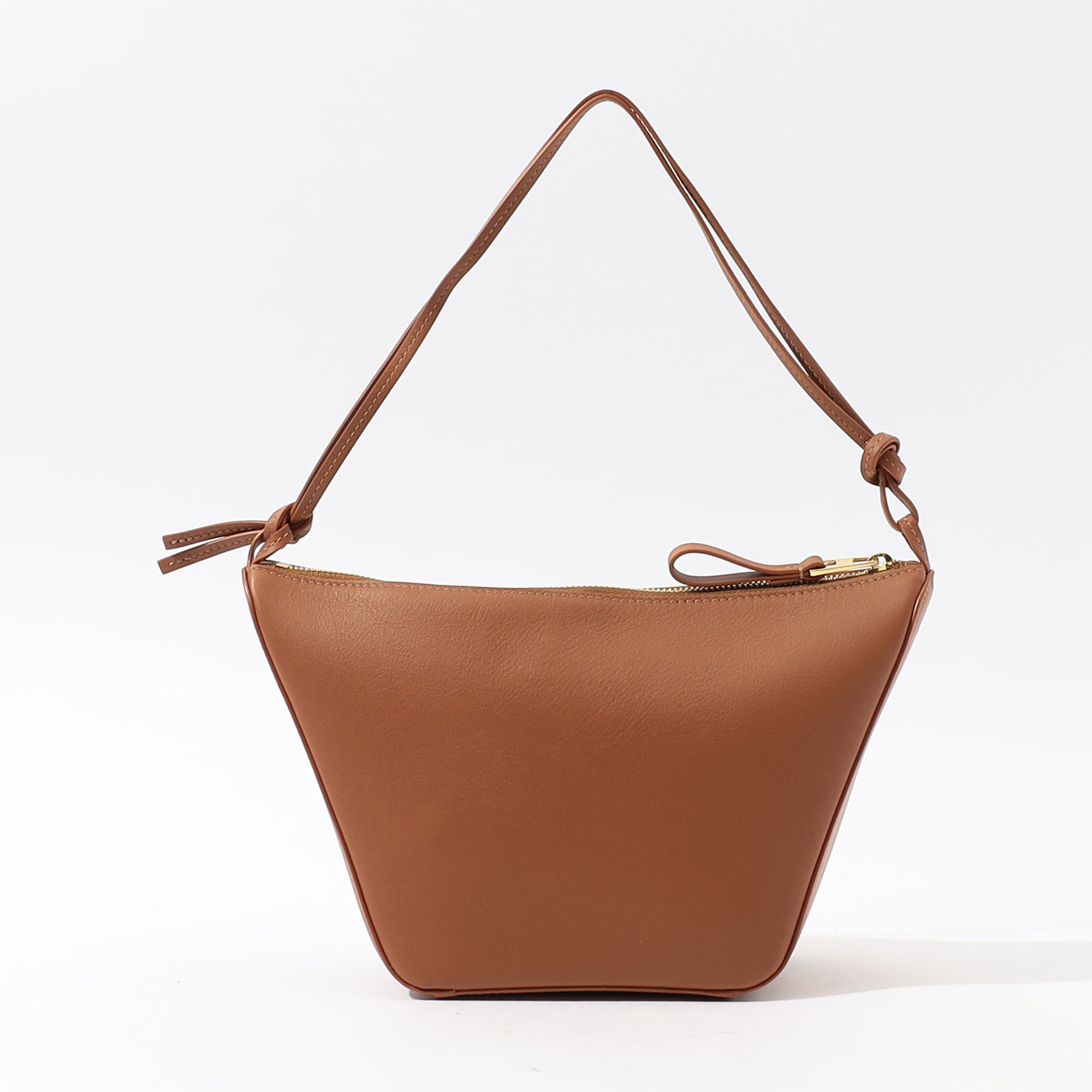 LOEWE HAMMOCK HOBO MINI｜トゥモローランド 公式通販