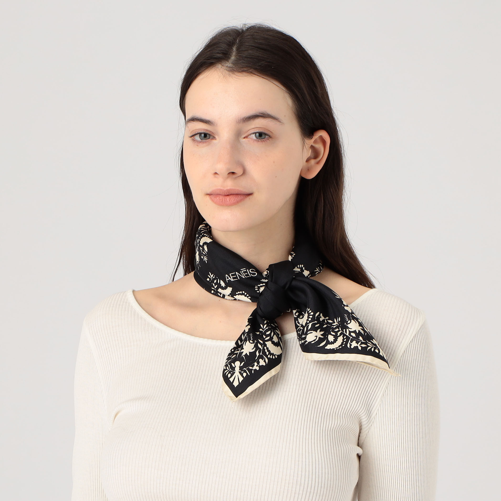 AENEIS LACE TAPESTRY スカーフ｜トゥモローランド 公式通販