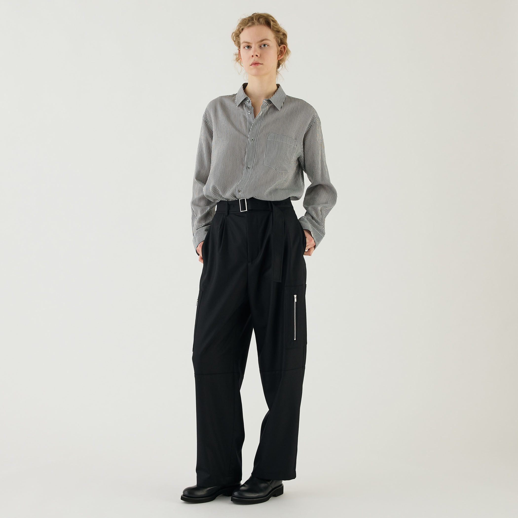 ライトフラノストレッチ アウトポケットカーゴパンツ