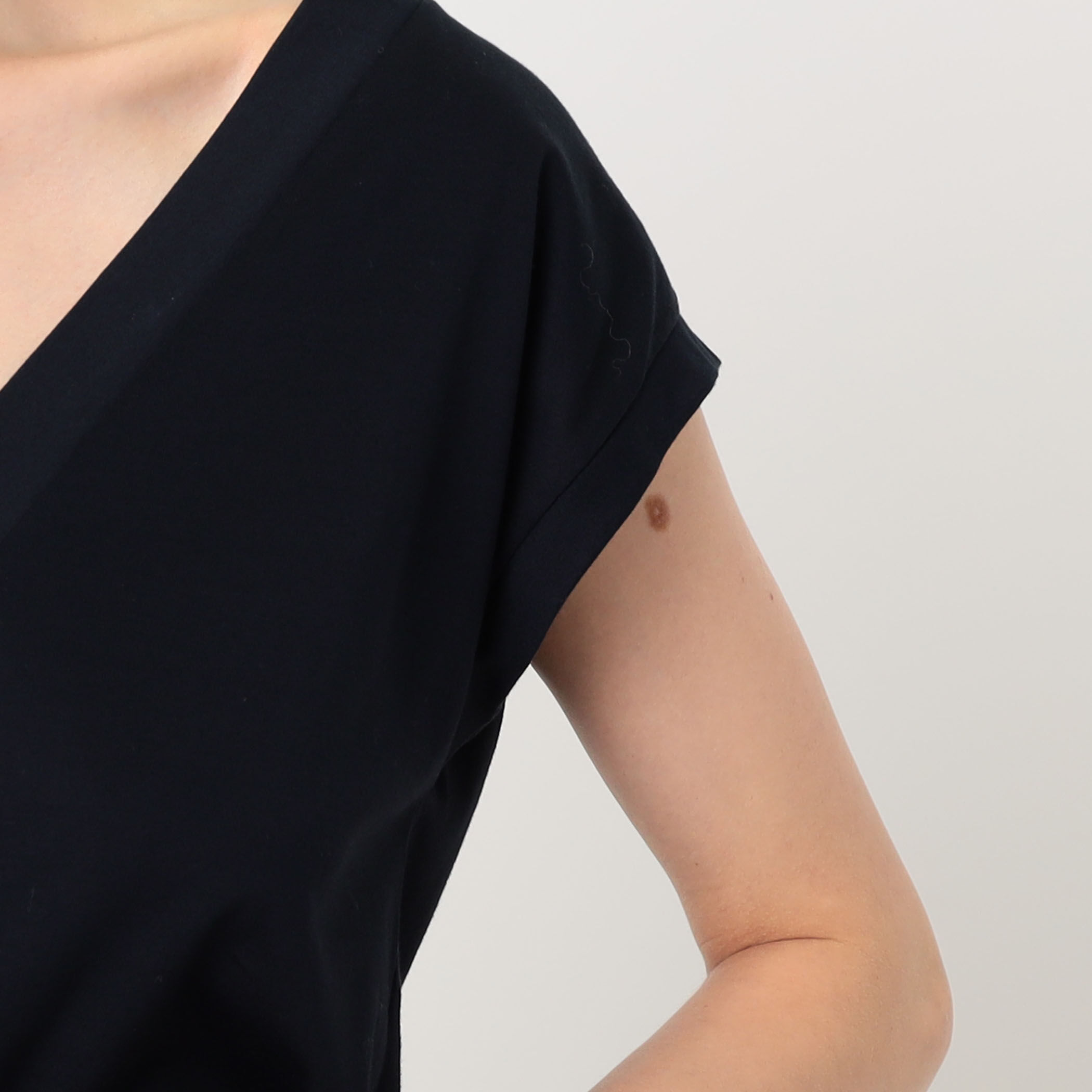 Tu es mon Tresor V-Neck Vest トップス｜トゥモローランド 公式サイト