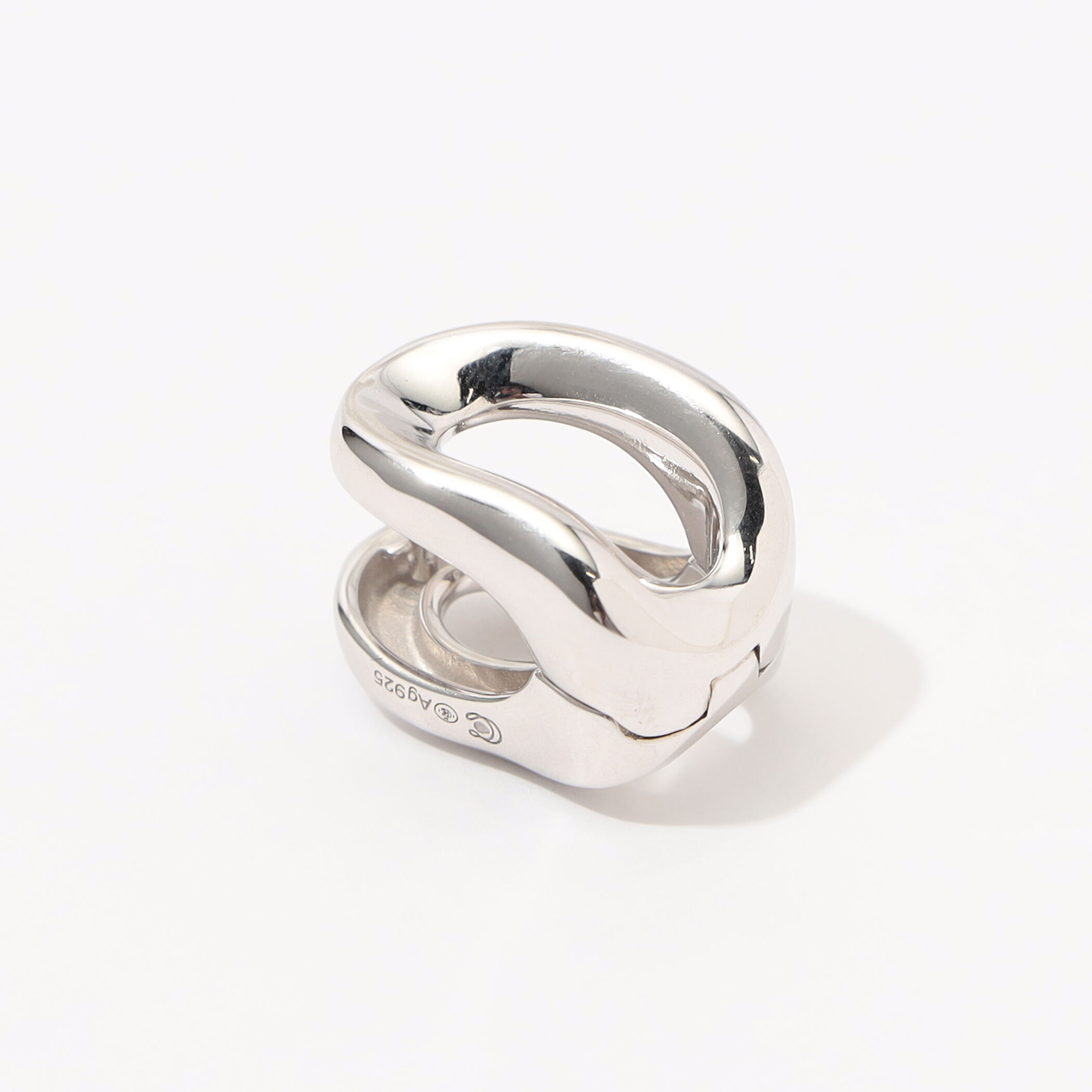 Charlotte Chesnais SHIMA フープピアス｜トゥモローランド 公式サイト