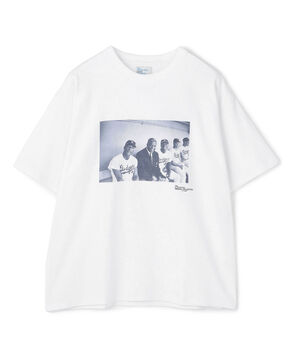 【別注】THE INTERNATIONAL IMAGES COLLECTION×TOMORROWLAND ショートスリーブ アートTシャツ