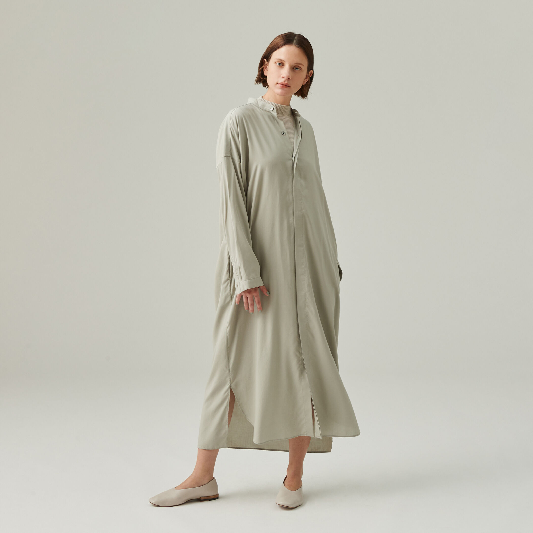 セルロースブロード バンドカラーシャツワンピース｜トゥモローランド