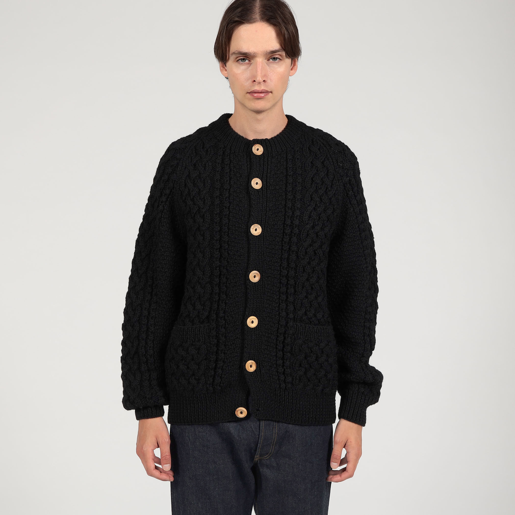 【美品】インバーアラン　 別注　ウッドボタン　ウール　ニット カーディガン　黒 インバーアラン 3A ランバー カーディガン ブラック BLACK ノー