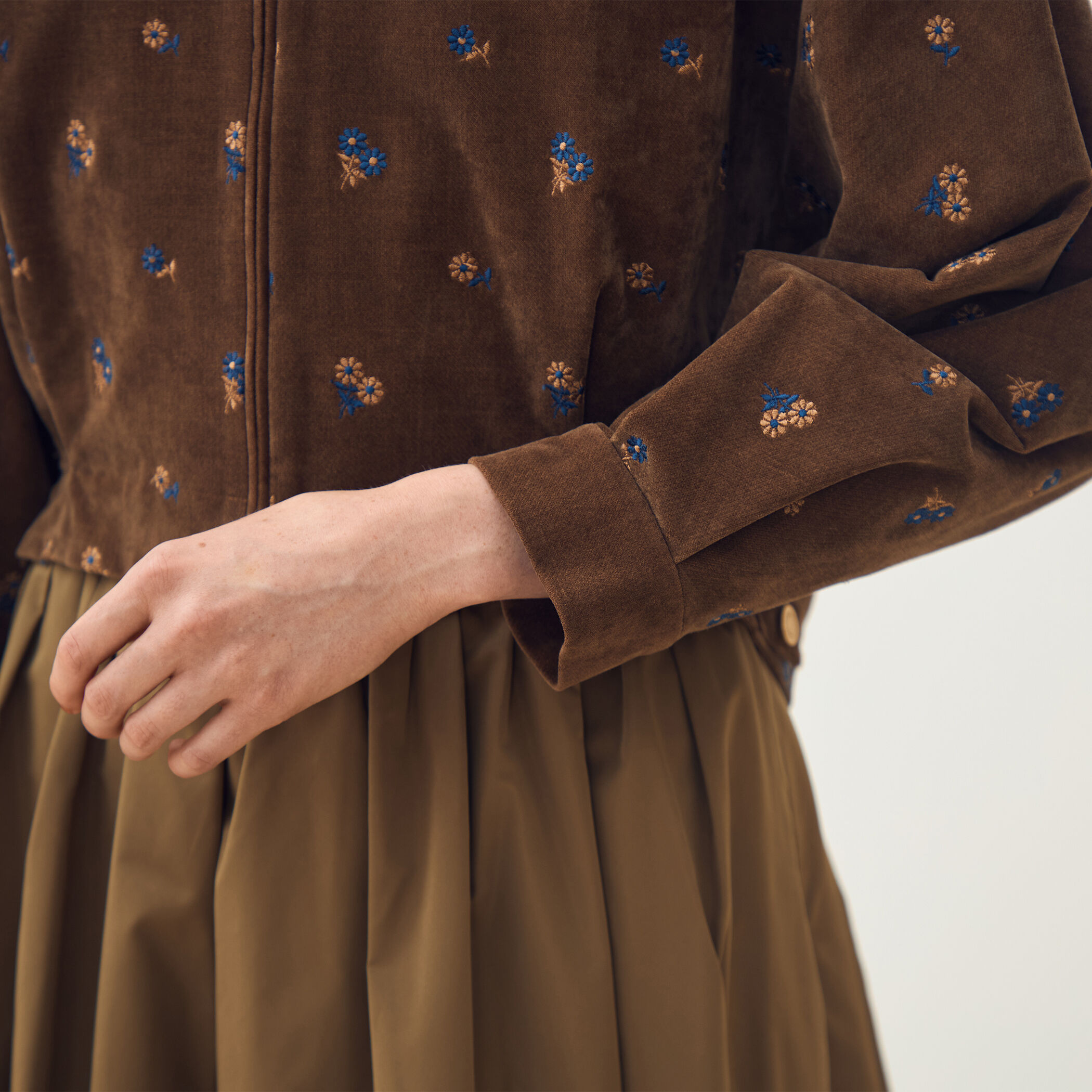 フルーロンベル ジップアップブルゾン｜トゥモローランド 公式通販