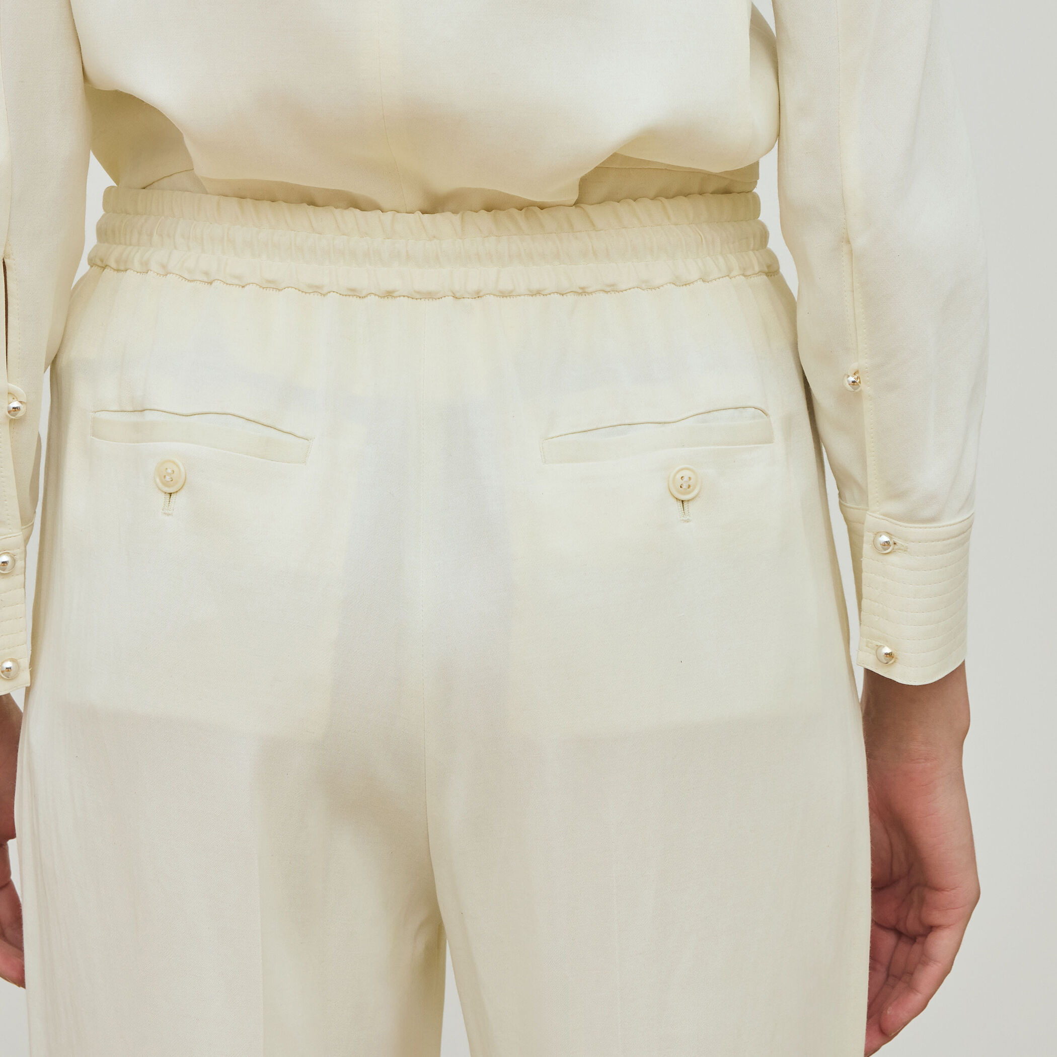 レーヨンサテン イージーストレートパンツ｜トゥモローランド 公式通販