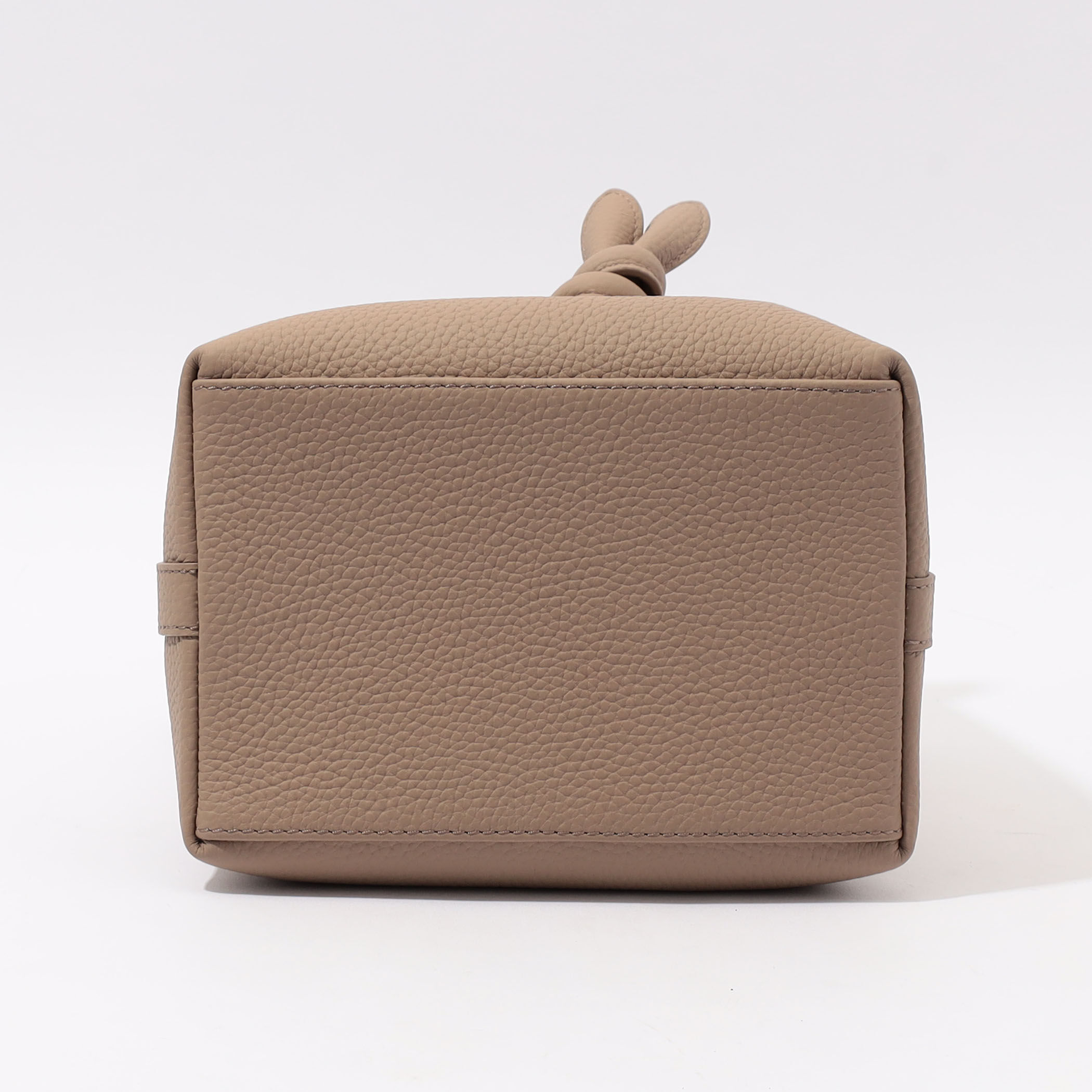 別注】VASIC BOND MINI CHARM バッグ｜トゥモローランド 公式通販