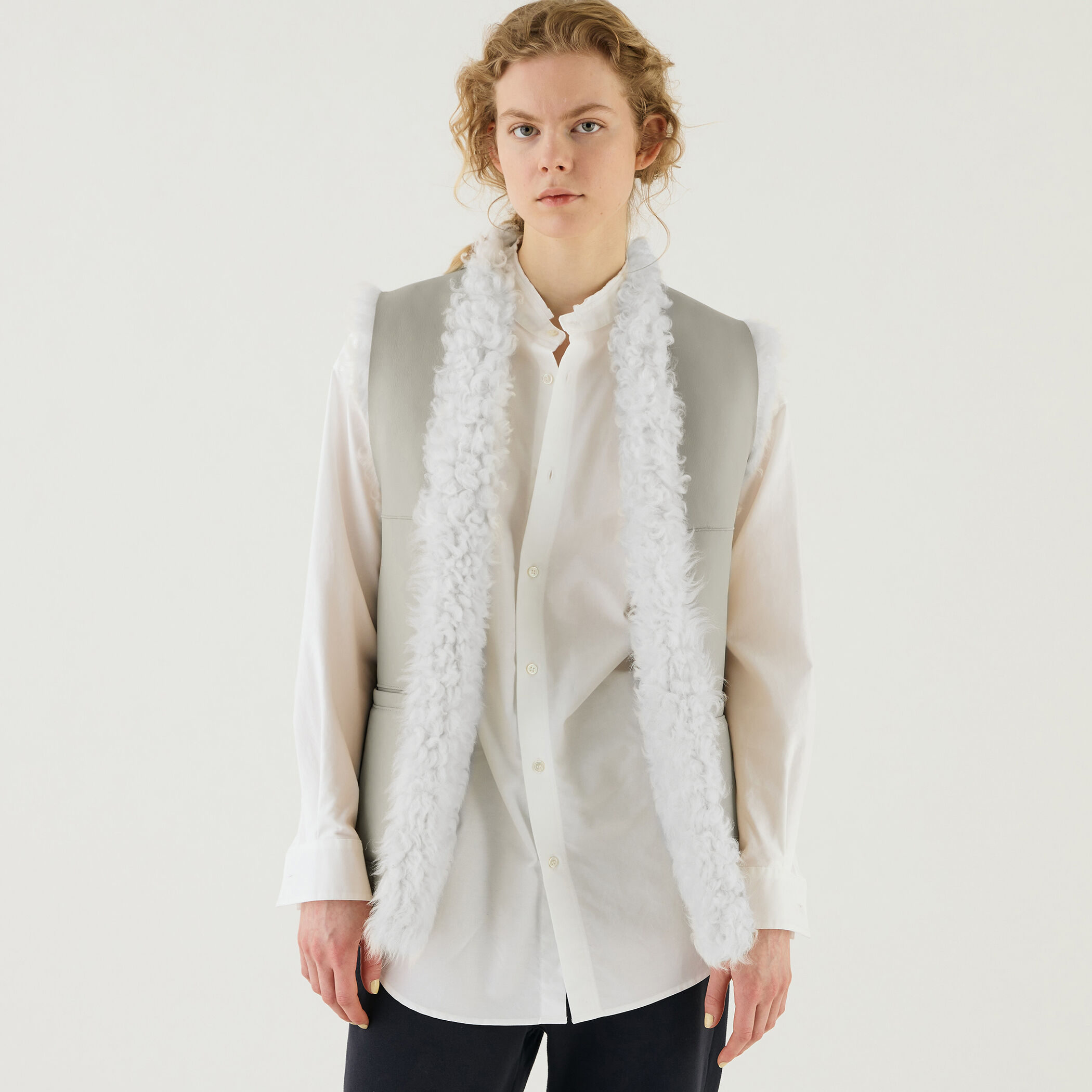 【福袋セール】の商品 美品 高級品】スペイン製 Pell 惜しみ Xavierのムートンロングコート ジャケット・アウター