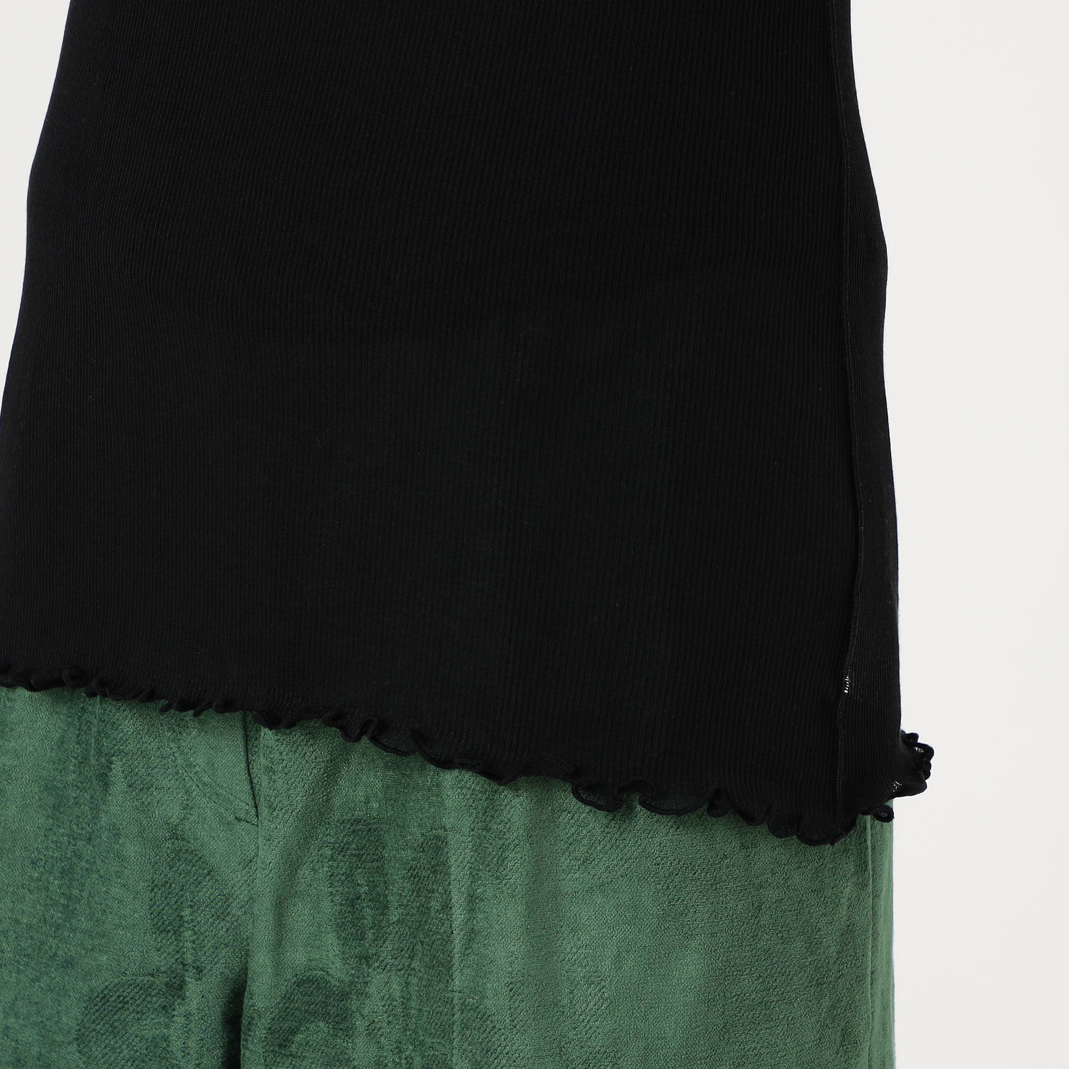 HAKUJI シアーリブ タートルネックプルオーバー｜トゥモローランド