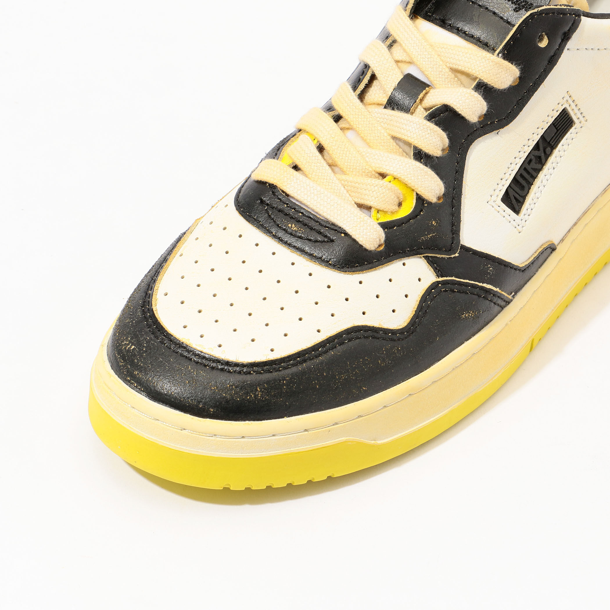 【送料&関税込】Autry Sup Vint Low Sneakers AUTRY SUP VINT LOW MAN｜トゥモローランド 公式通販