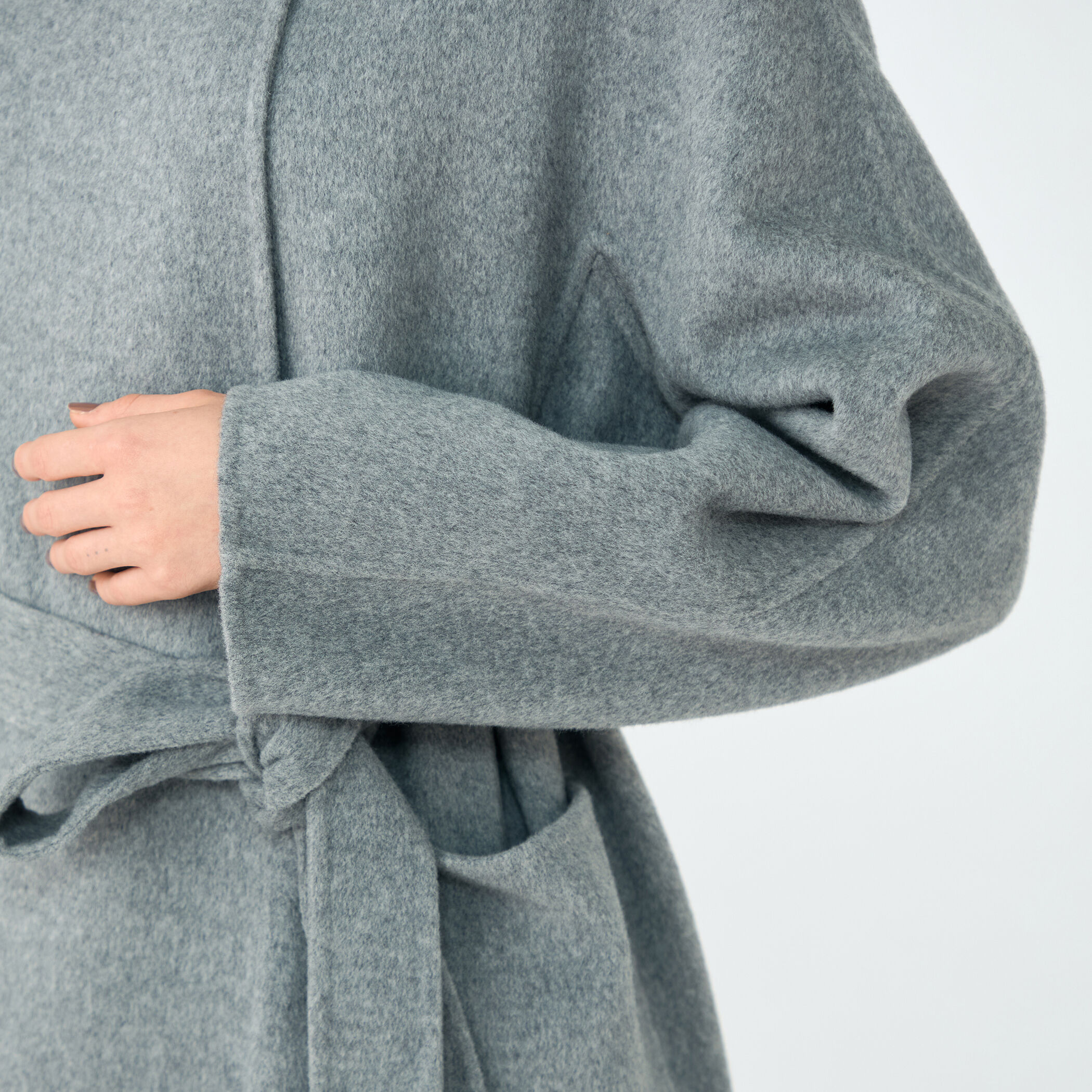 プレミアムウールリバー ノーカラーコート｜トゥモローランド 公式通販