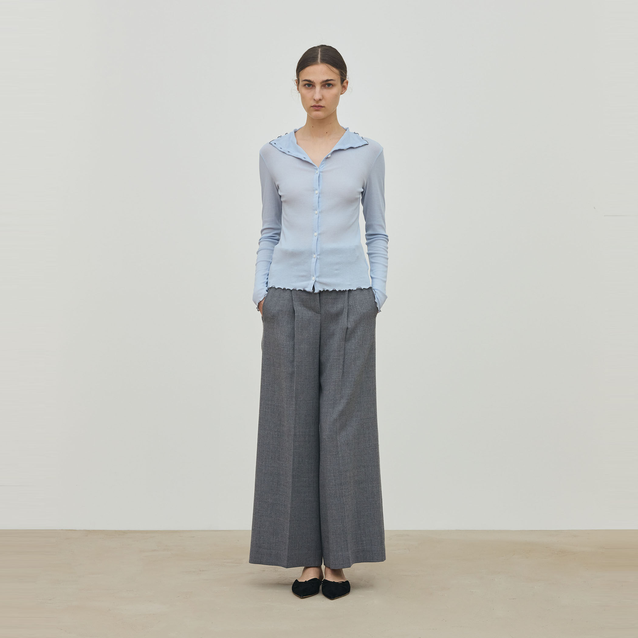 ウールジョーゼット タックワイドパンツ｜トゥモローランド 公式通販