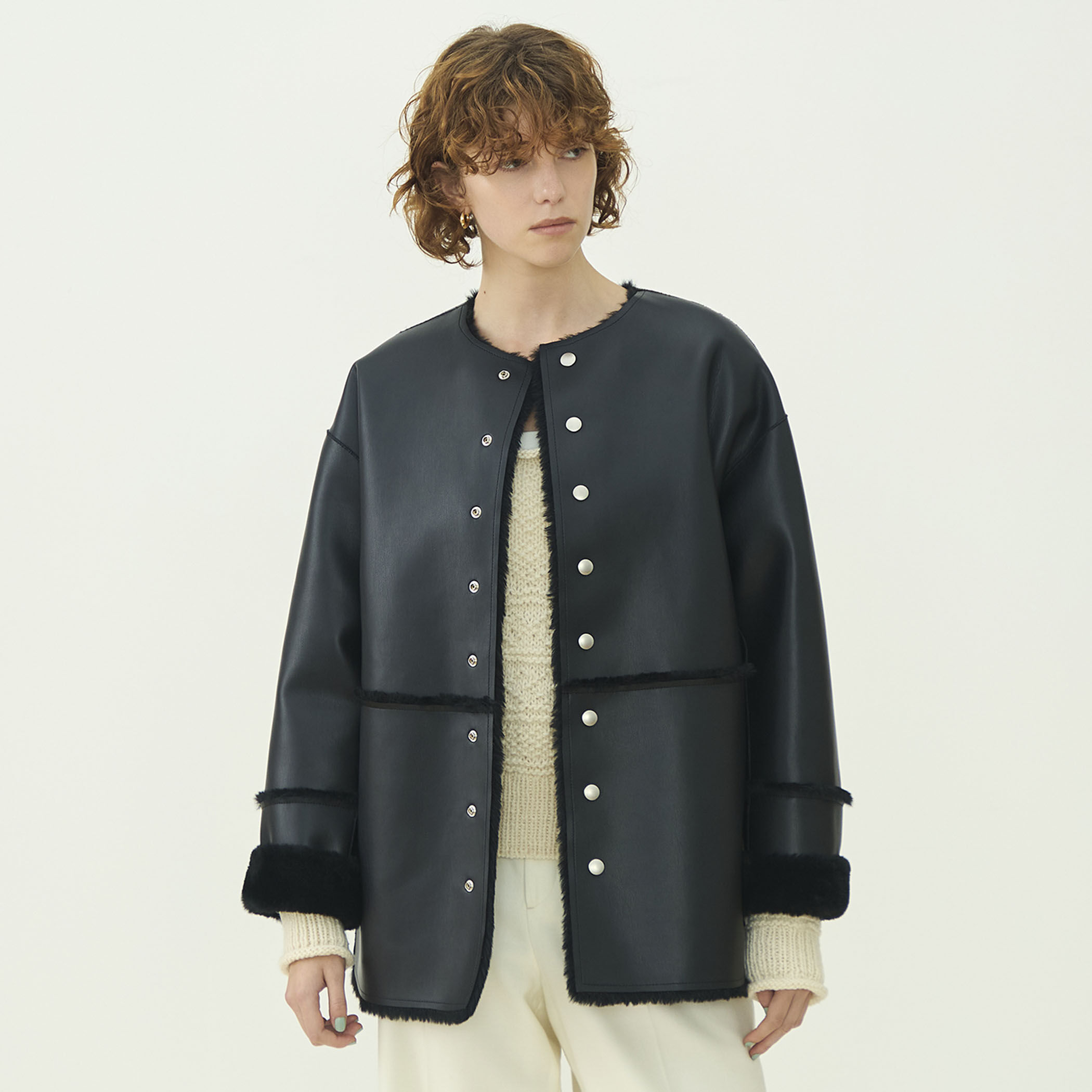 bebe 　TOMORROWLAND MACPHEE リバーシブル コート フェイクムートン リバーシブルショートコート｜トゥモローランド 公式