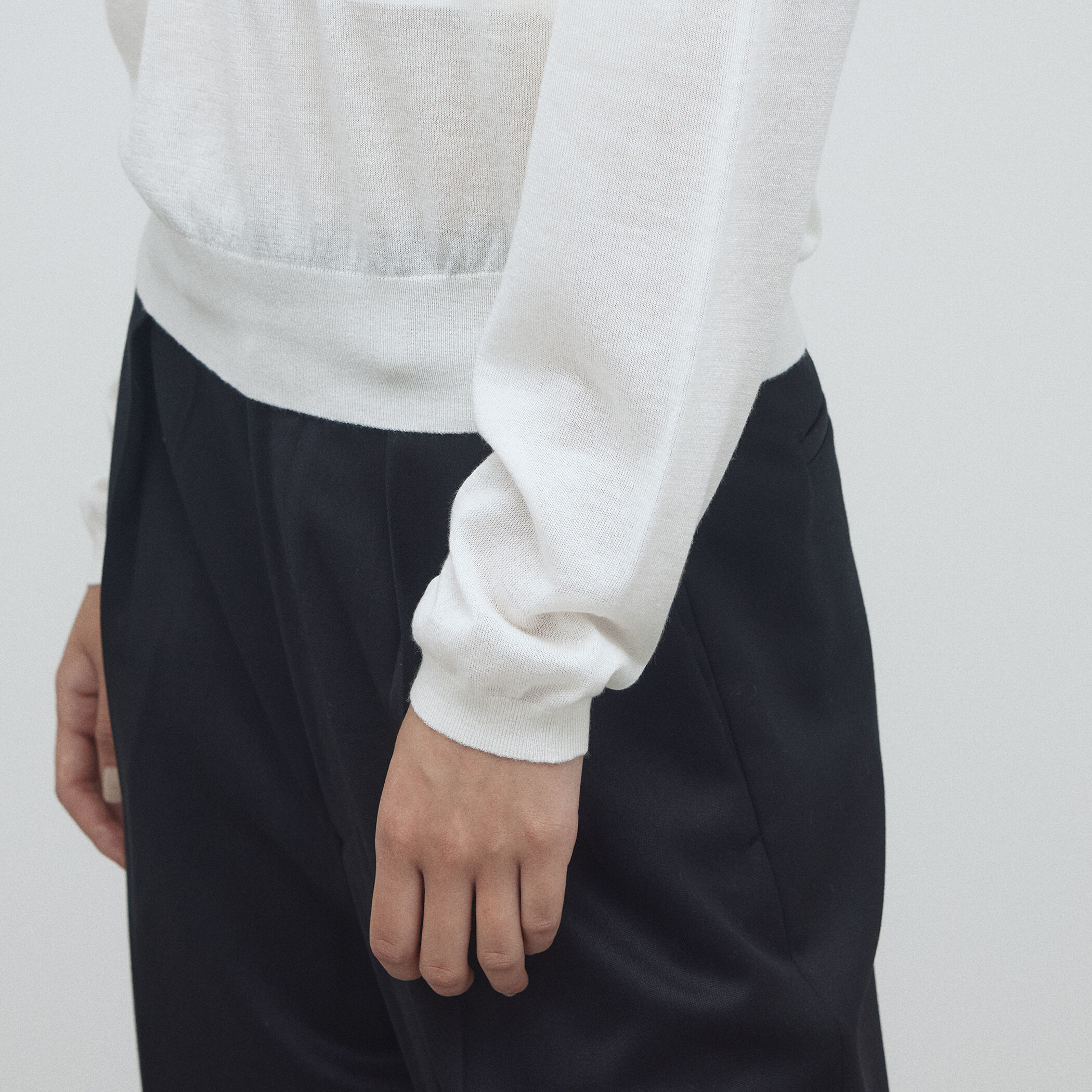 ウールテンセルシルク スキッパー ニット｜トゥモローランド 公式サイト