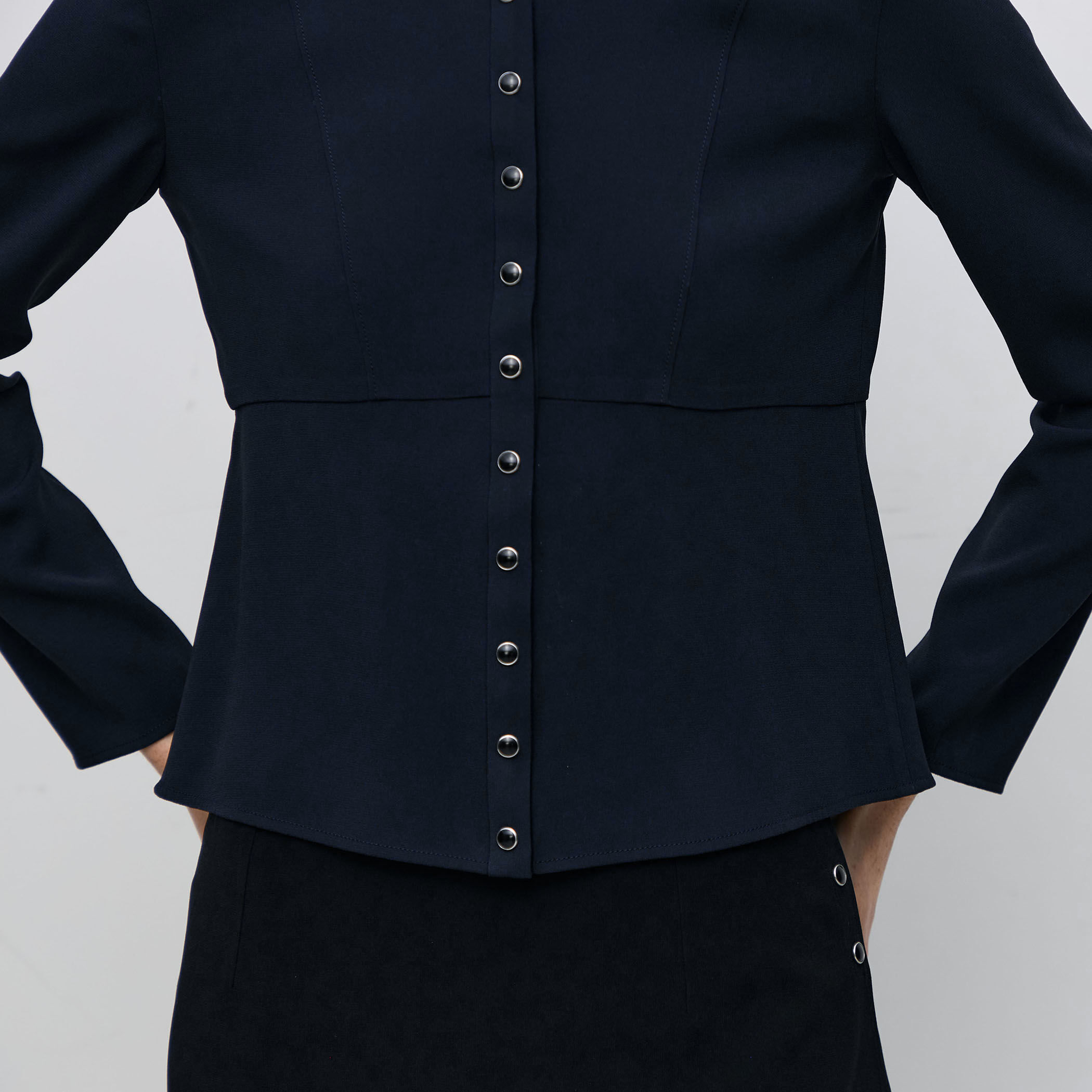 ジョーゼットサテン ペプラムブラウス｜トゥモローランド 公式通販