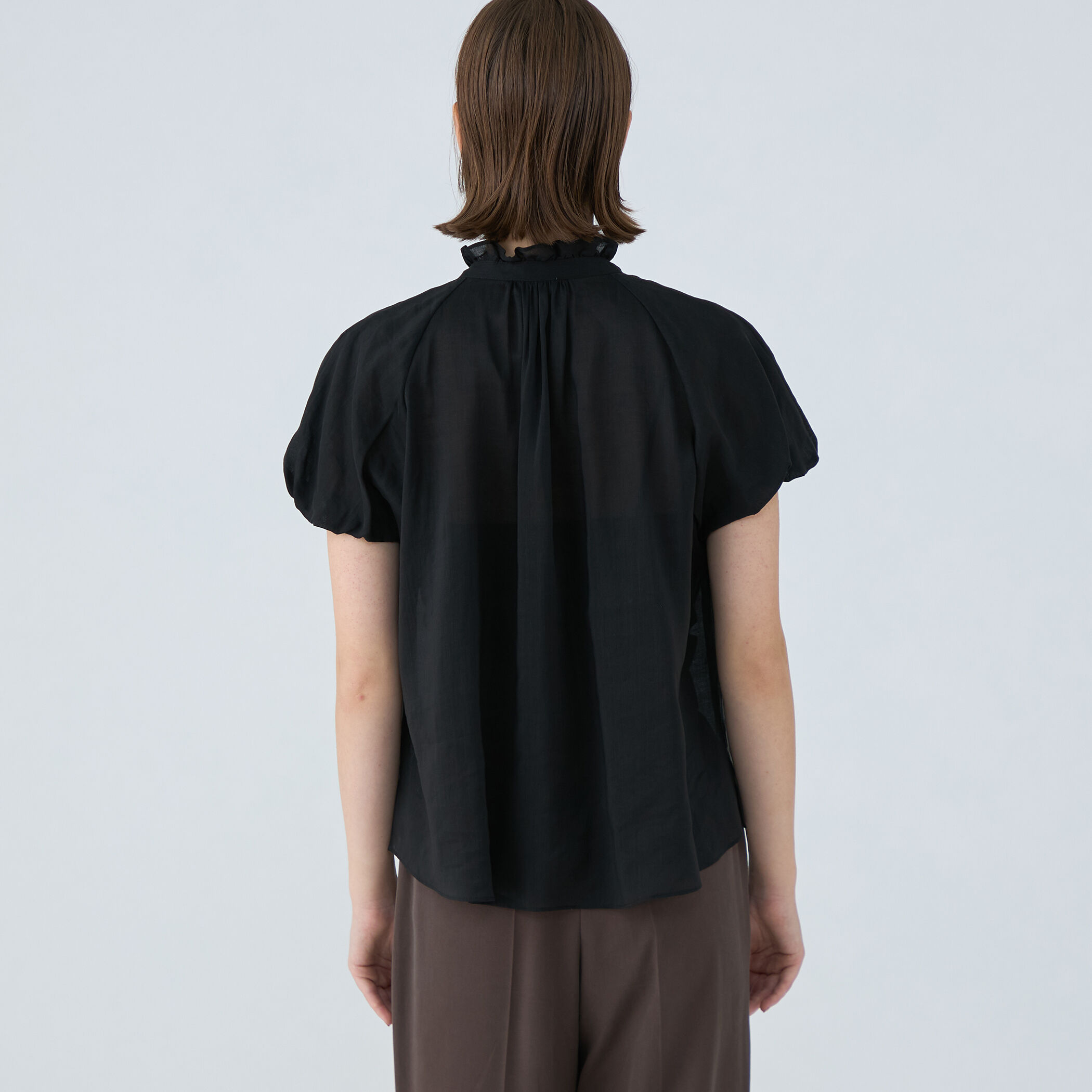 トゥモローランドBallsey 新品フリル付きブラックTシャツ M　ブラック トゥモローランドBallsey 新品フリル付きブラックTシャツ M