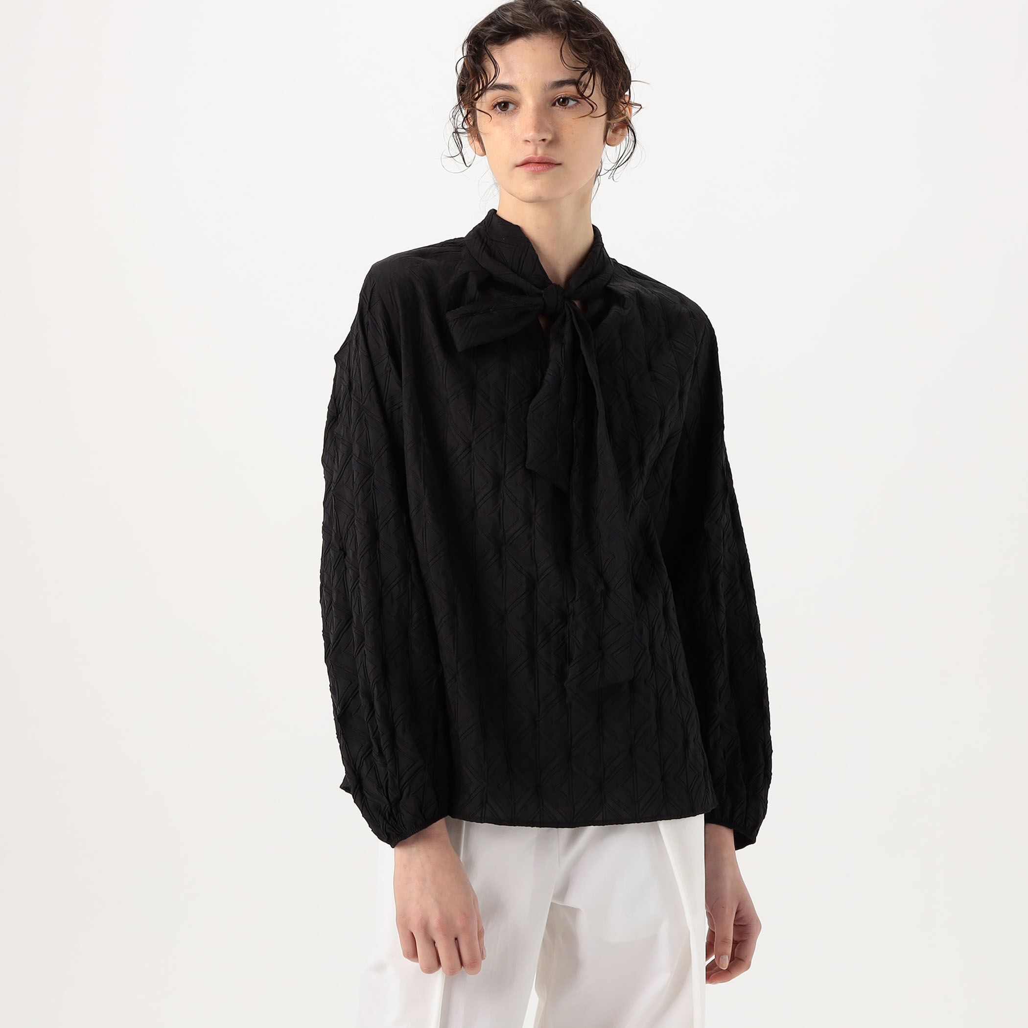 BALLSEY ボールジー キカエンボスステッチ ボウタイブラウス　36 BALLSEY ボールジー キカエンボスステッチ ボウタイブラウス36
