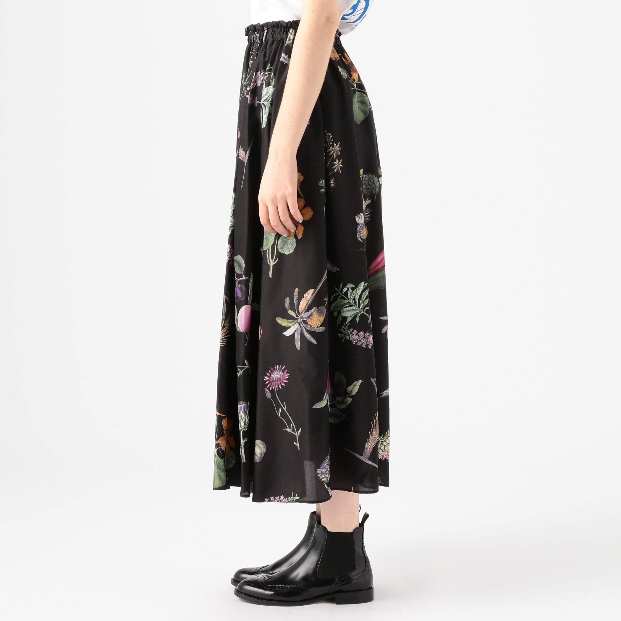 □CABaN NEW BOTANICAL シルク ロングスカート