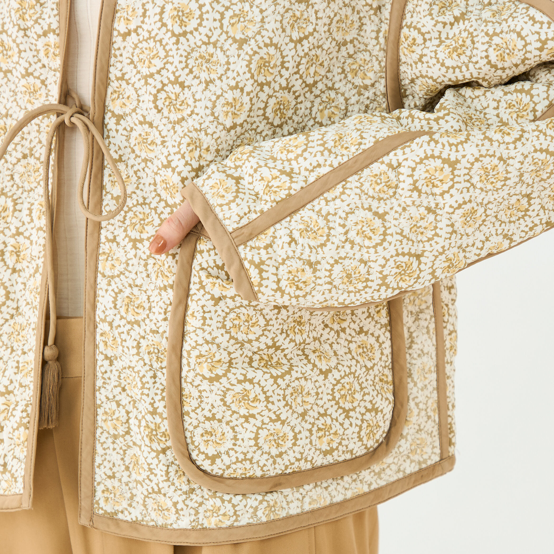 美品 トゥモローランド ソレイアード リバーシブル キルティングジャケット 美品 トゥモローランド ソレイアード リバーシブル キルティングジャケット