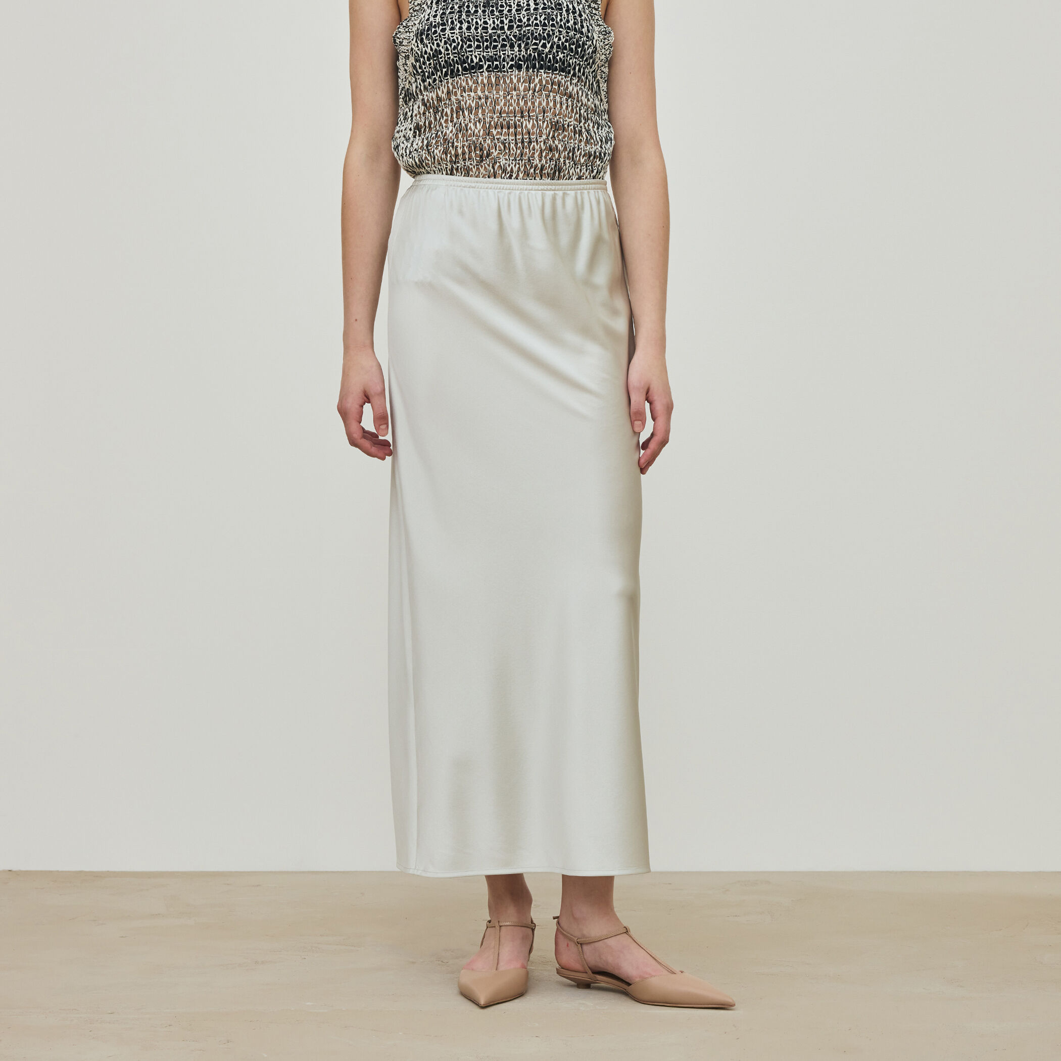 シルクストレッチサテン エラスティックストレートスカート