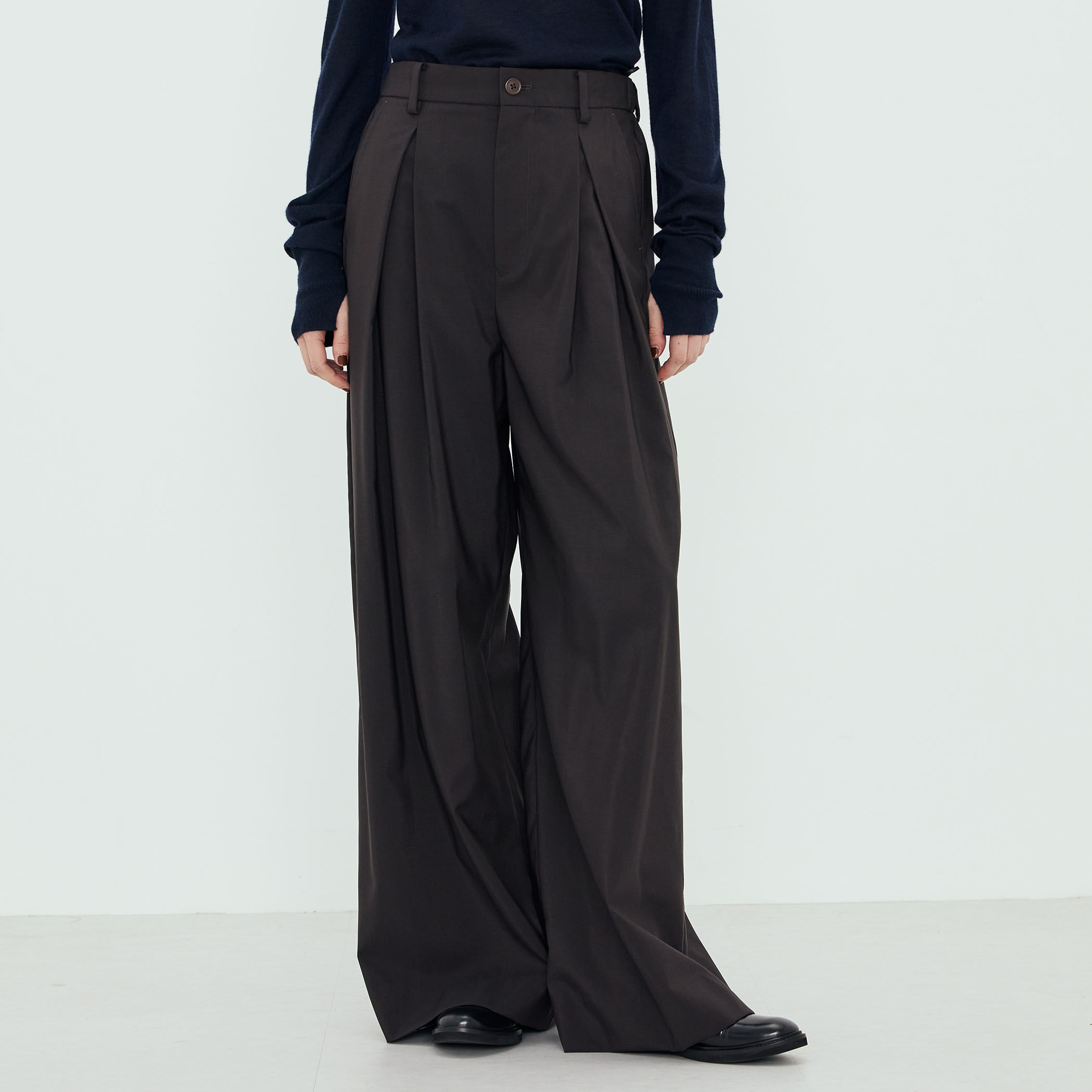 ウールナイロン ワイドパンツ｜トゥモローランド 公式通販