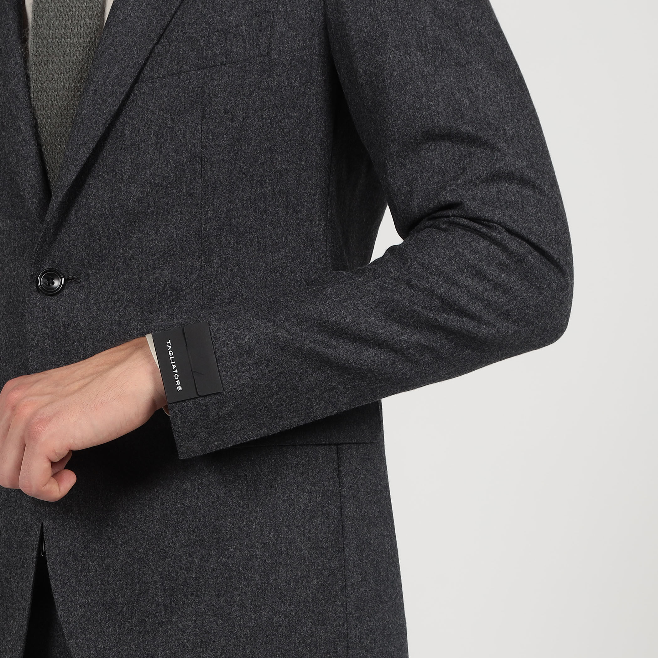 TAGLIATORE スーツ チャコールグレー 46 TAGLIATORE スーツ チャコールグレー 46 楽天市場】タリアトーレ 46の通販