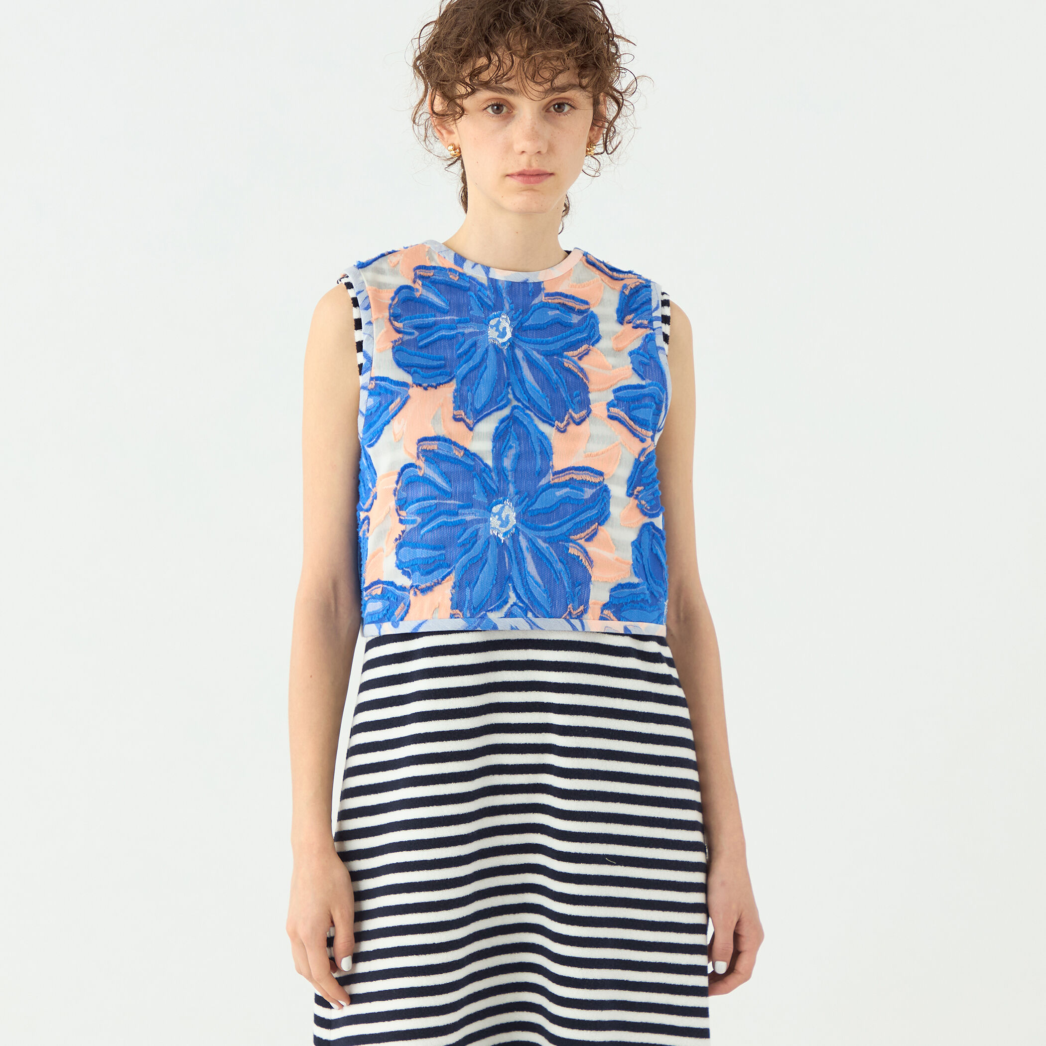 プルメリアジャカード フロンタブルトップス｜トゥモローランド 公式通販