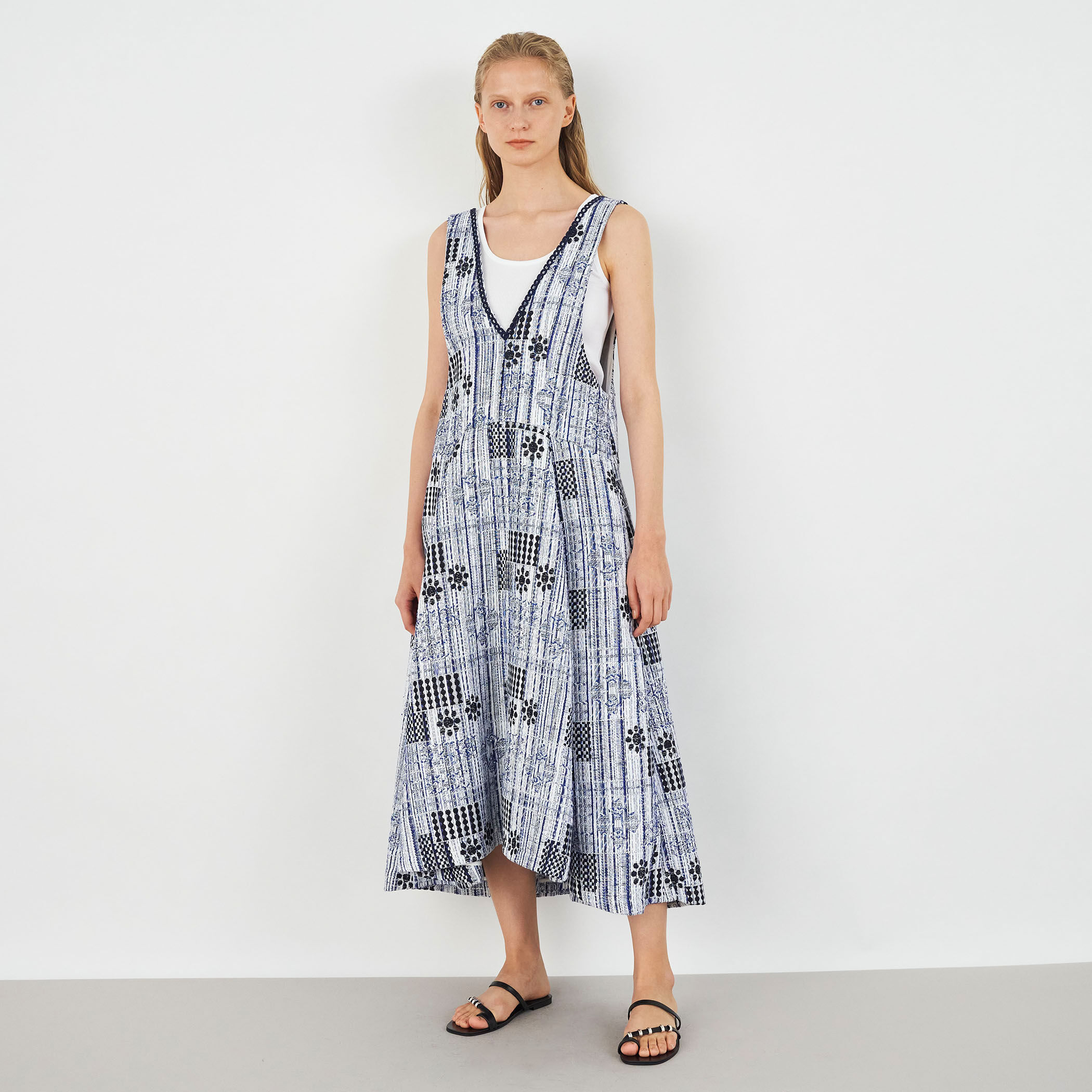 バスティングブリックジャカード ボリュームフレアワンピース