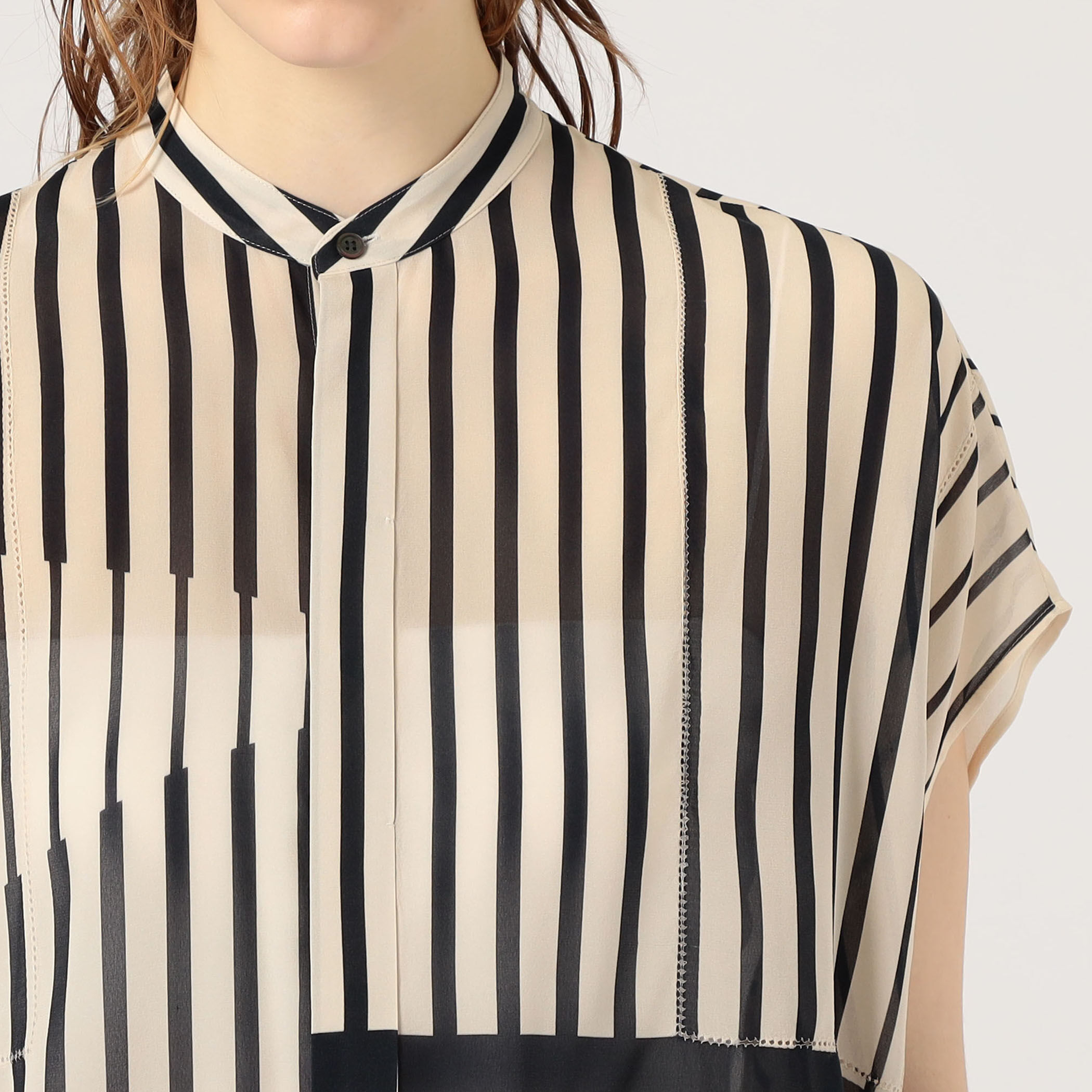 GALERIE VIELシルクストレッチ ボックスシャツ　トゥモローランド LandScapeシルクストレッチ スタンドネックボックスシャツ