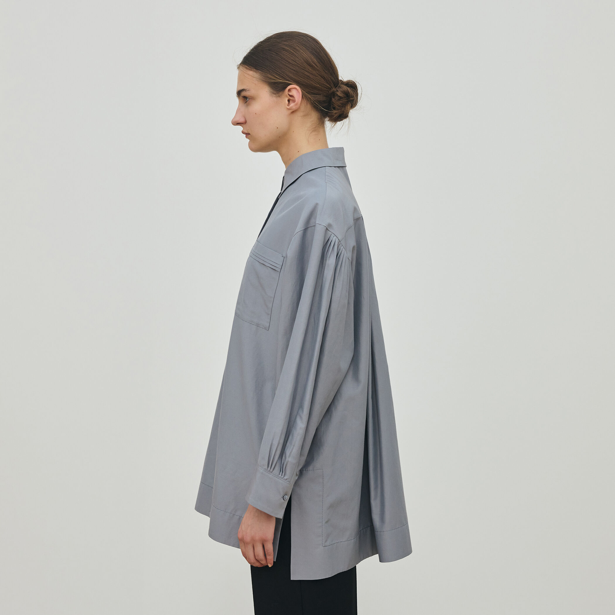 【美品】plantation JOMONプリント　チュニックシャツ 美品】plantation JOMONプリント チュニックシャツ フラワー