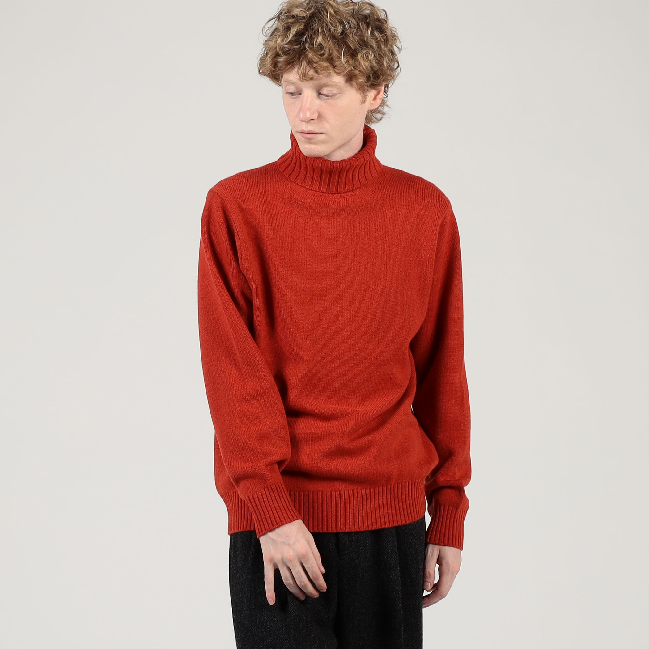 TOMORROWLAND tricot スーパーファインラムウール タートルネック