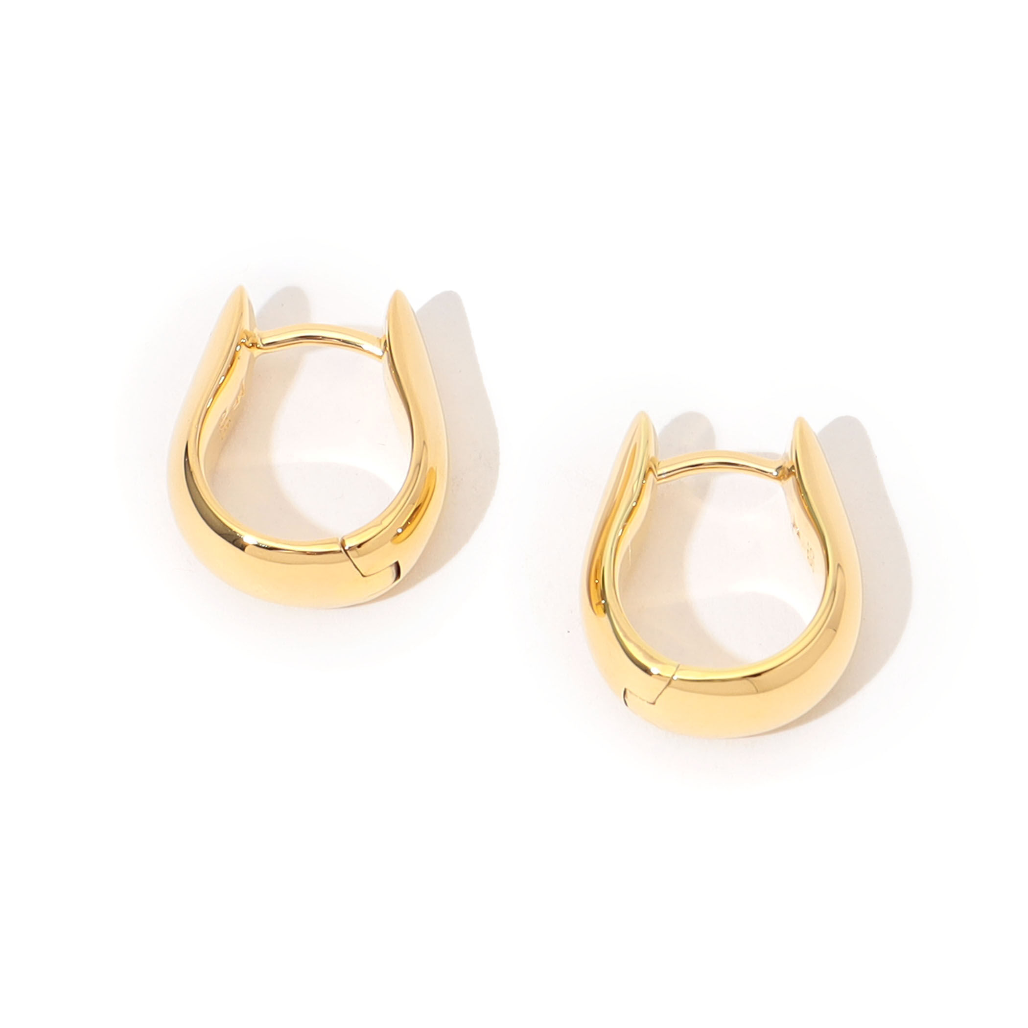 TomWood トムウッド OysterHoopsSmallGold ピアス TOM WOOD Oyster Hoops S Gold｜トゥモローランド 公式通販