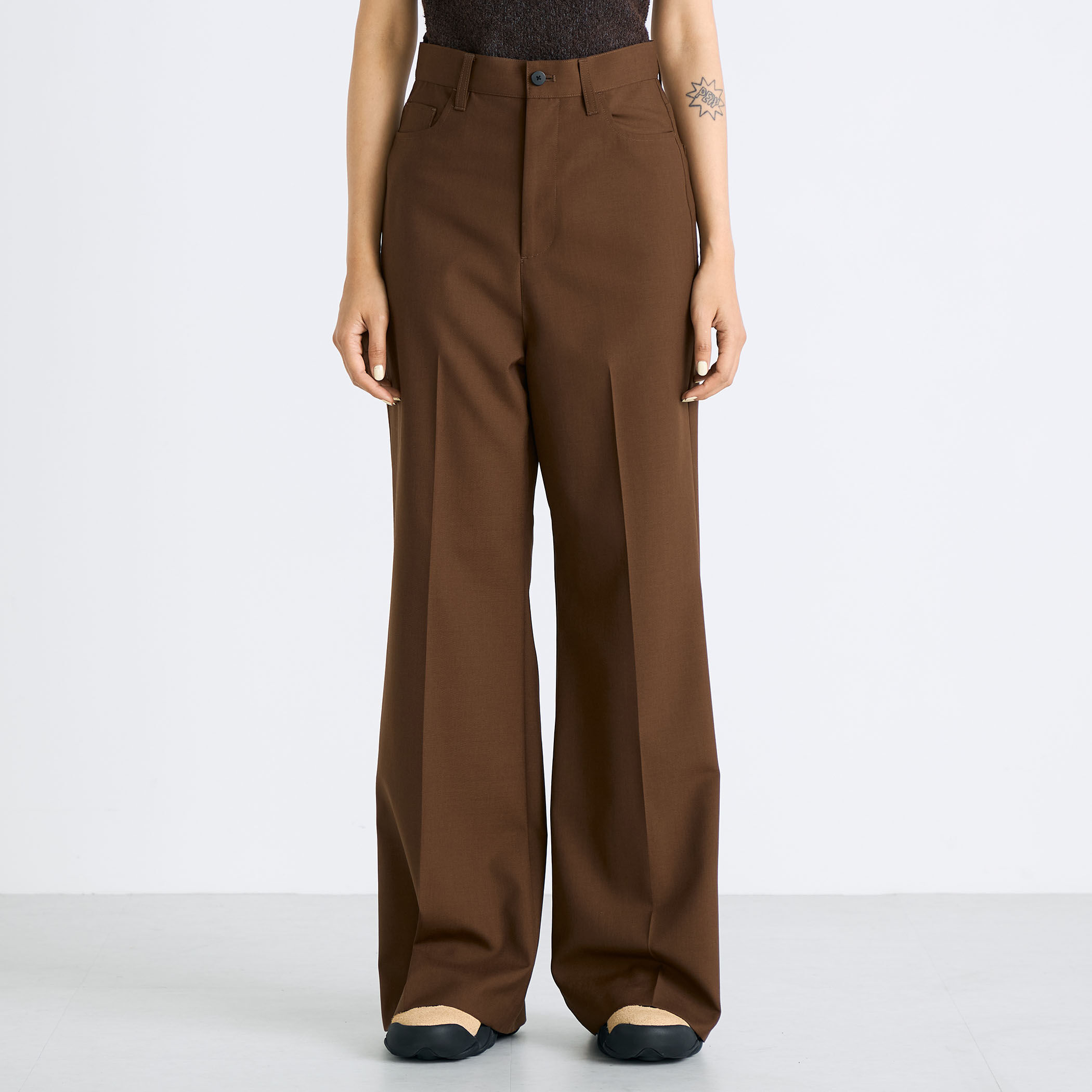 ウールポリエステルドスキン フレアパンツ｜トゥモローランド 公式通販