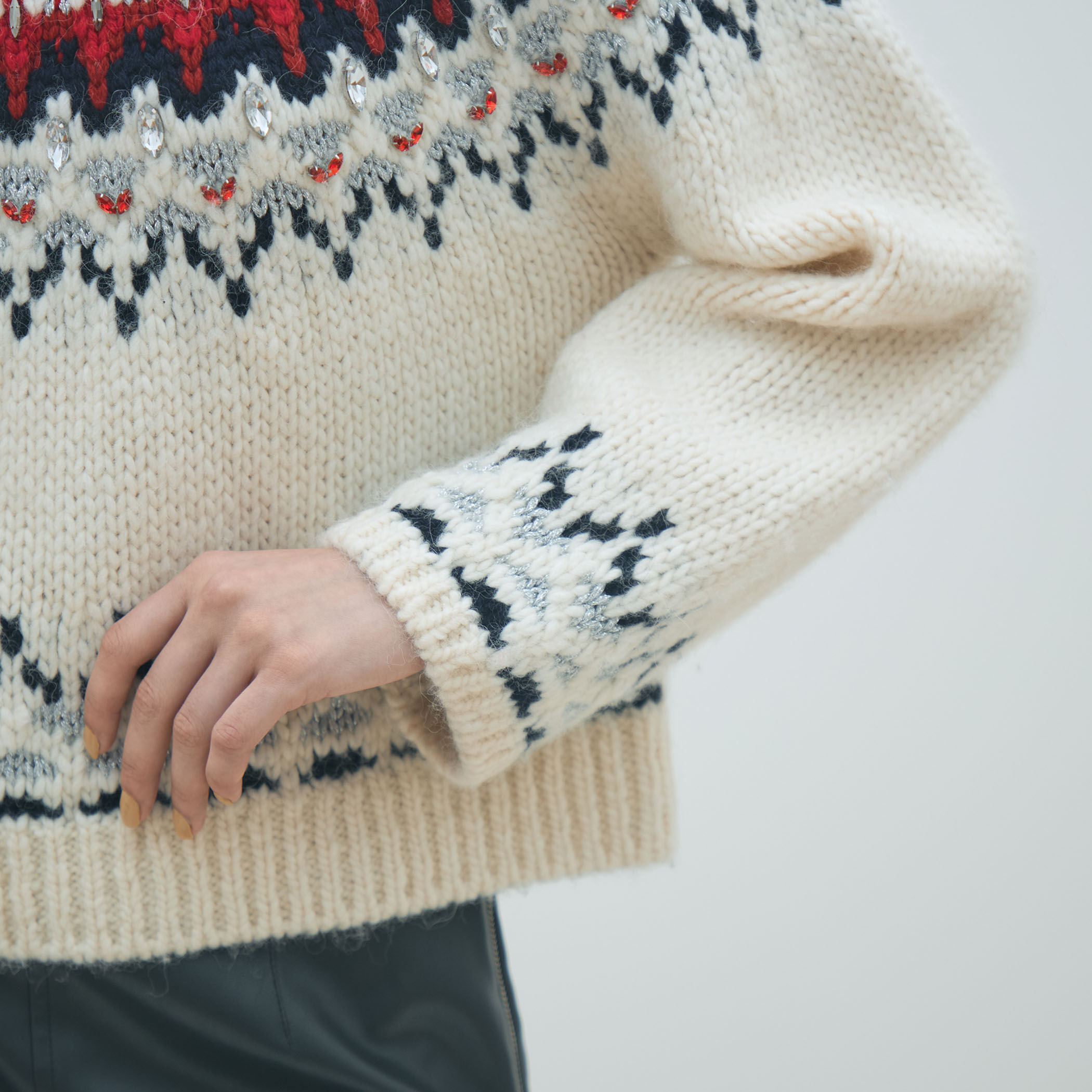 ビジュージャカード クルーネックプルオーバー｜トゥモローランド 公式通販