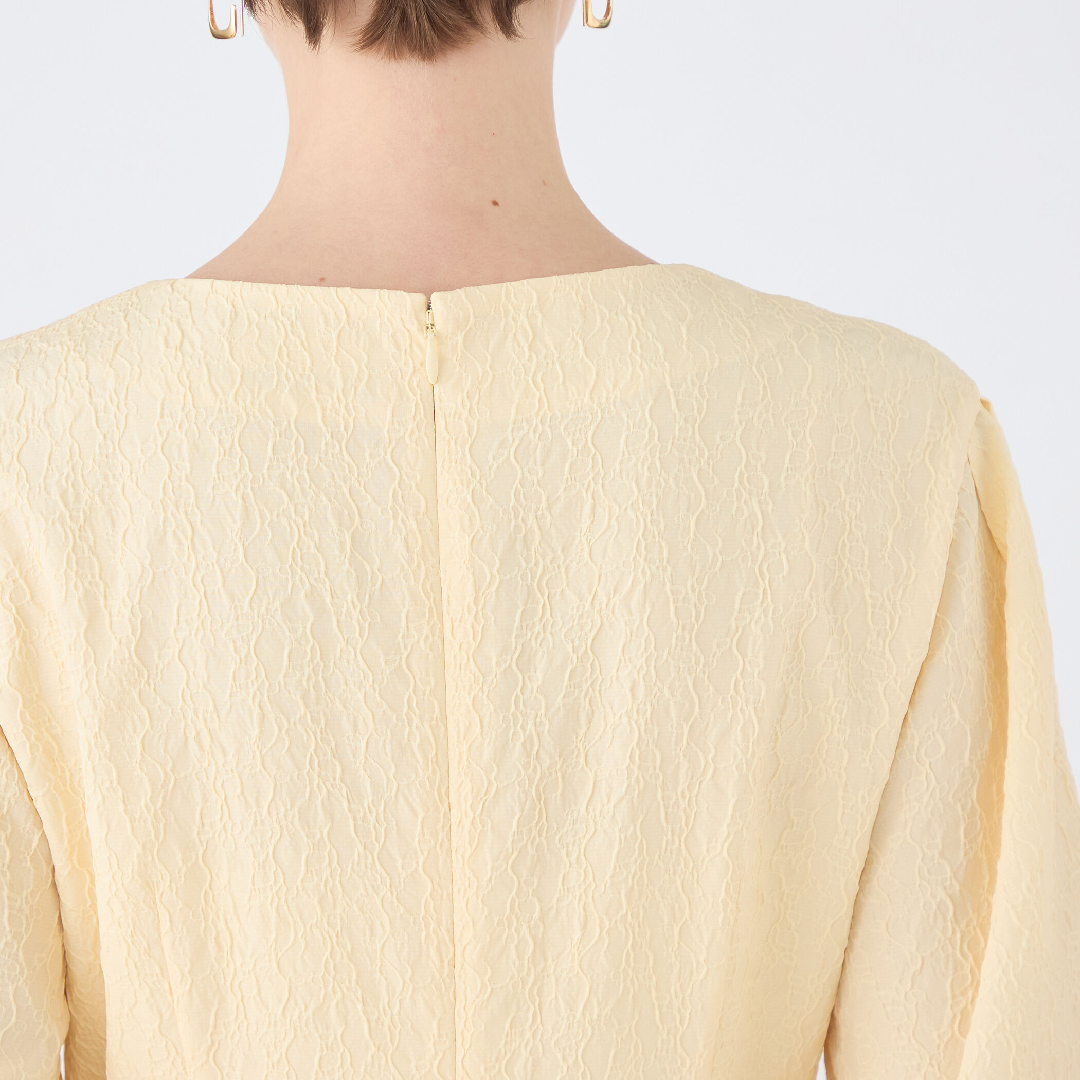 トゥモローランドコレクション　サンフラワージャカードパフスリーブワンピース　白 サンフラワージャカード パフスリーブワンピース トゥモローランド