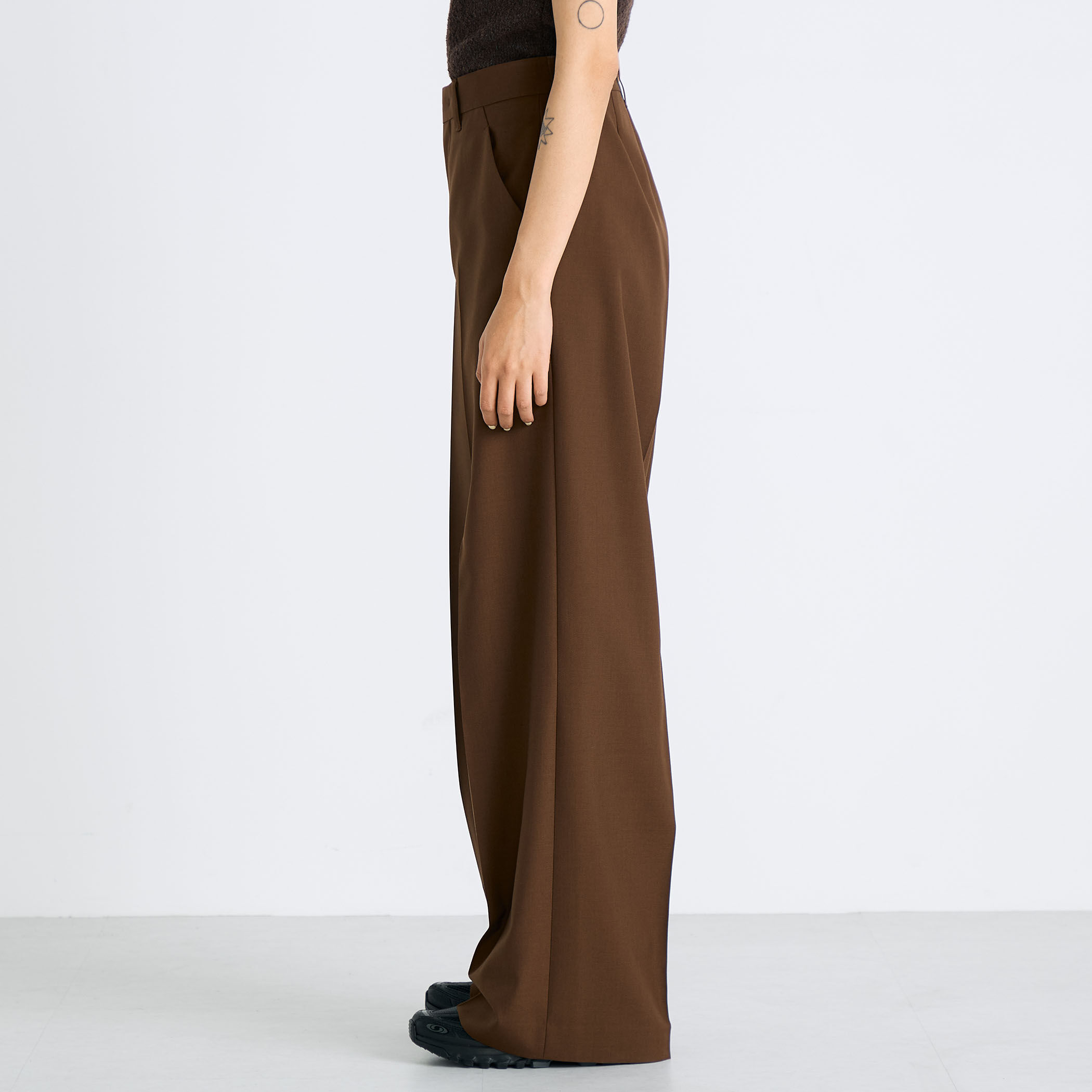 ウールポリエステルドスキン スラックス｜トゥモローランド 公式通販