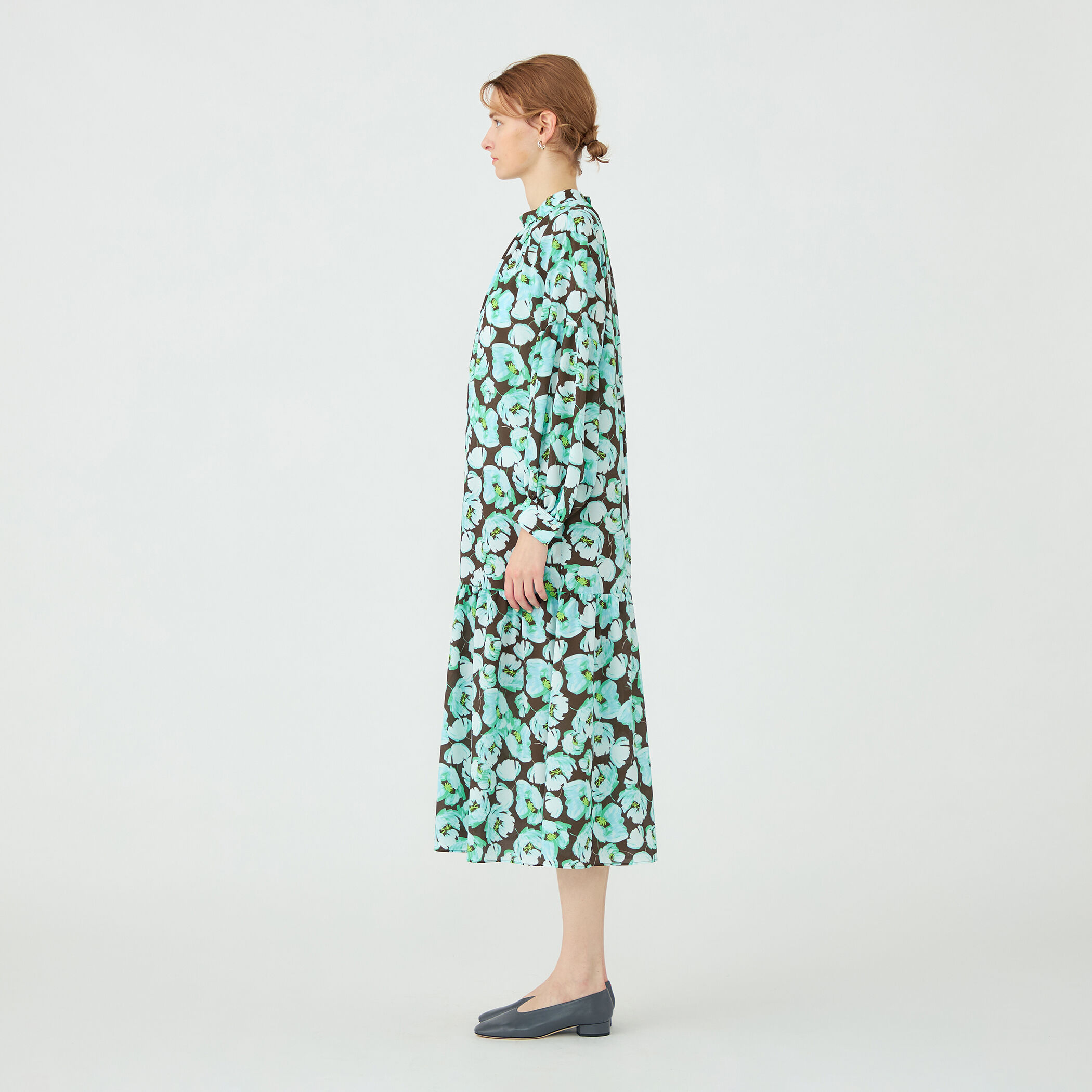 フェザリーフラワープリント ティアードワンピース｜トゥモローランド