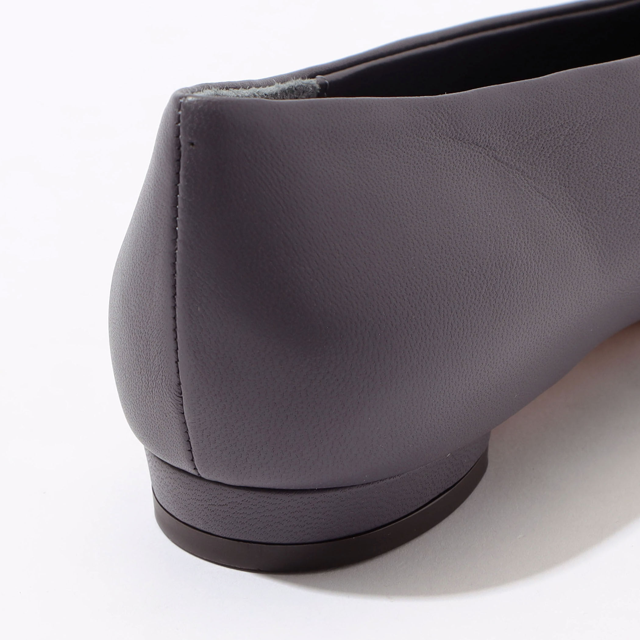 【完売モデル】HENRI EN VARGO 37-2/1 EILEENフラット Eileen black メタル付きフラットパンプス ブラック - HENRI EN